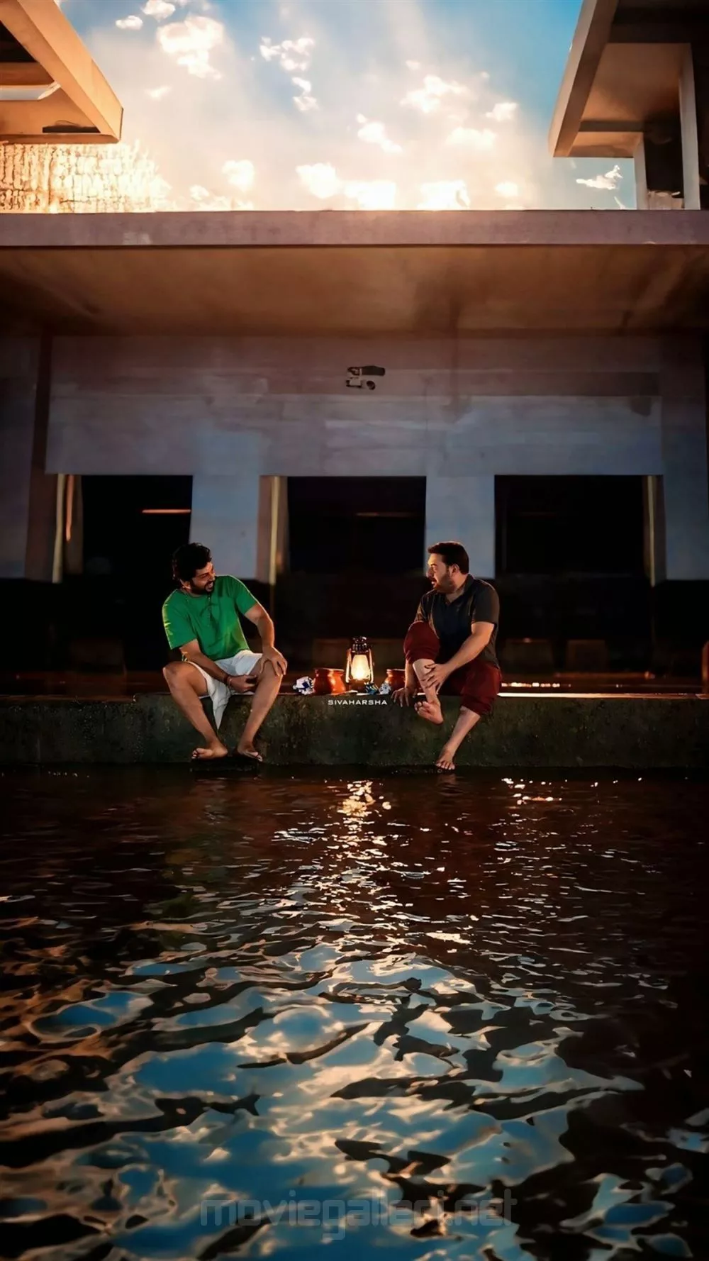 Meiyazhagan Movie HD Image. Karthi