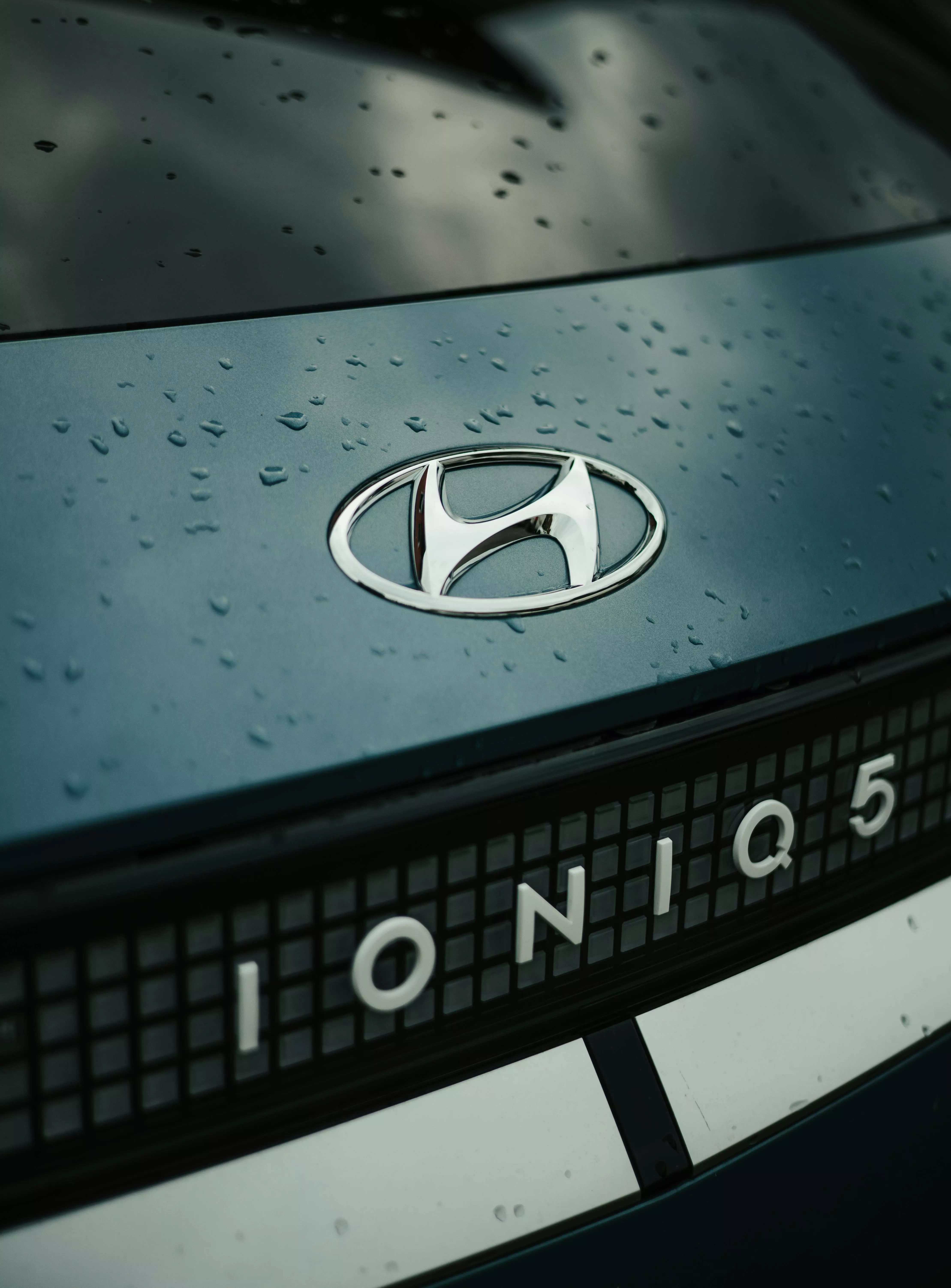 Raindrops on Hyundai Car · Free