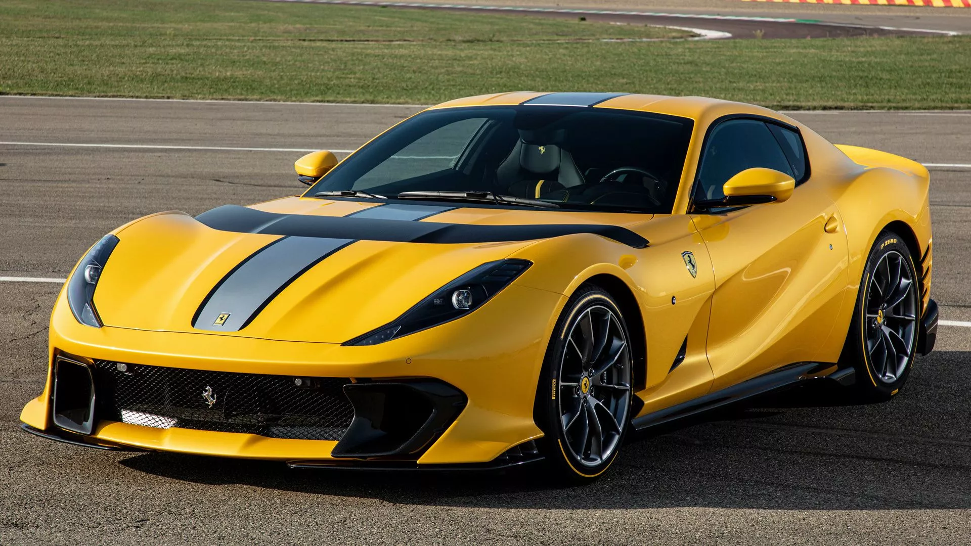 Ferrari 812 Competizione