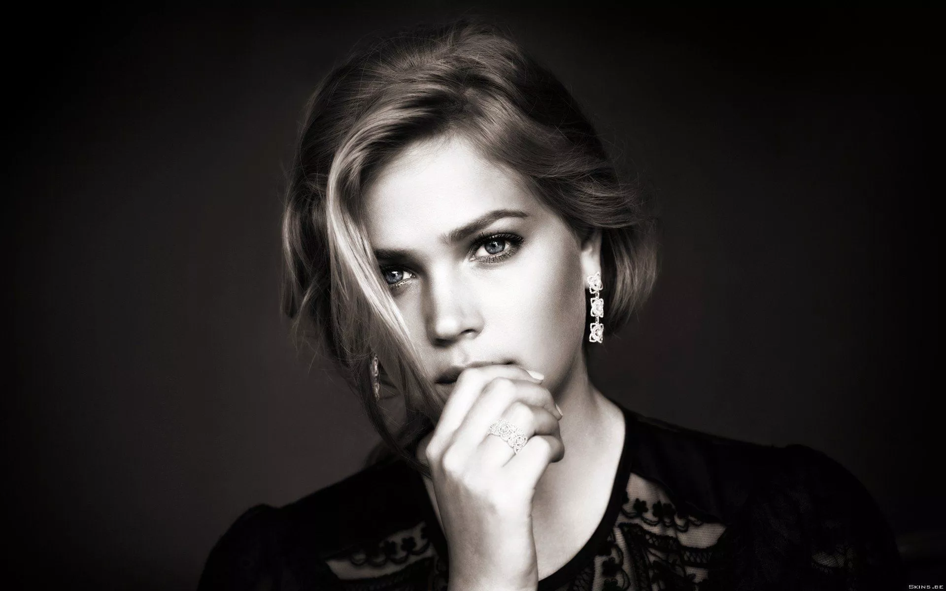 Download Woman Esti Ginzburg HD Wallpaper