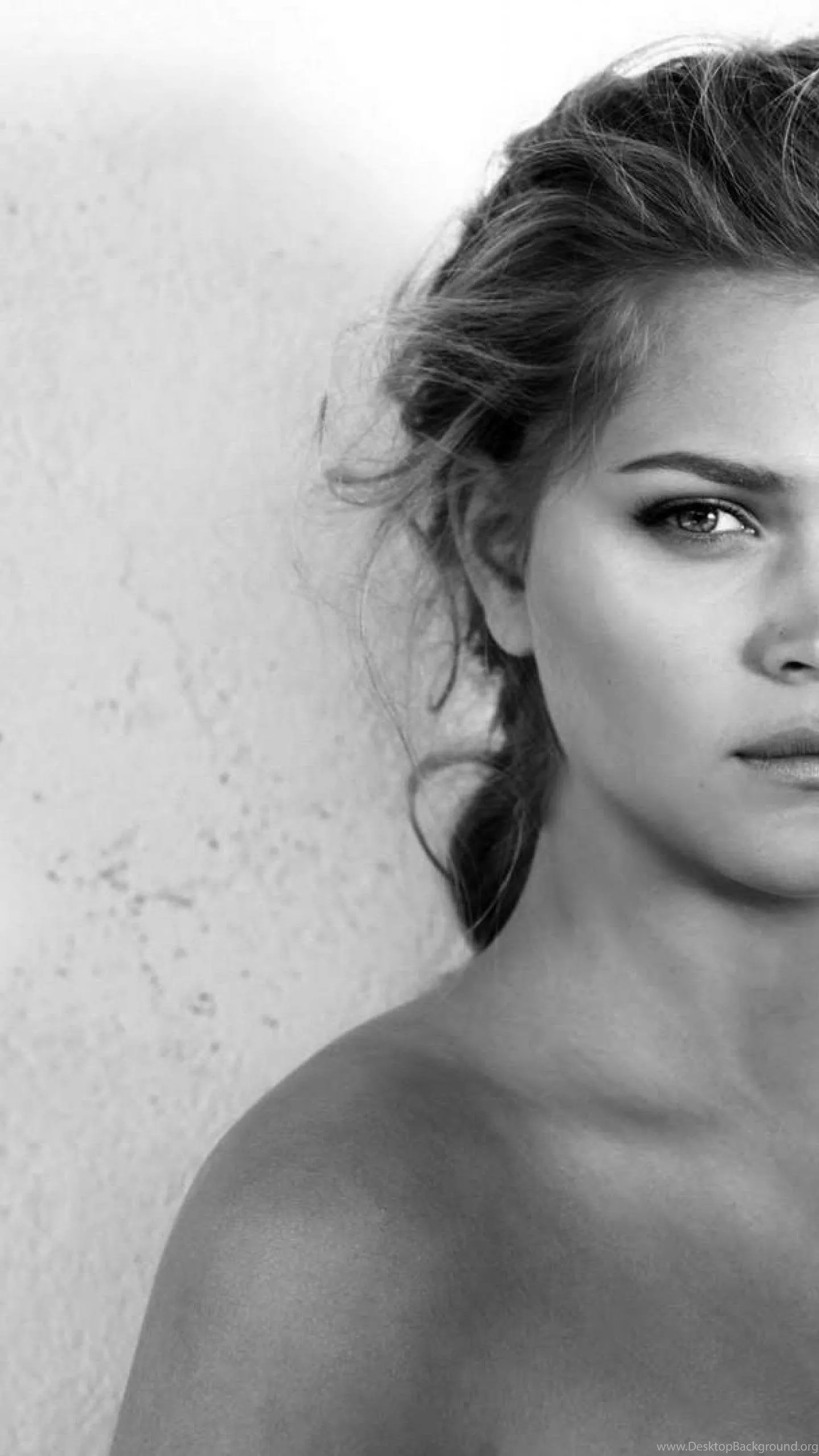 Israelis Women Monochrome Bare