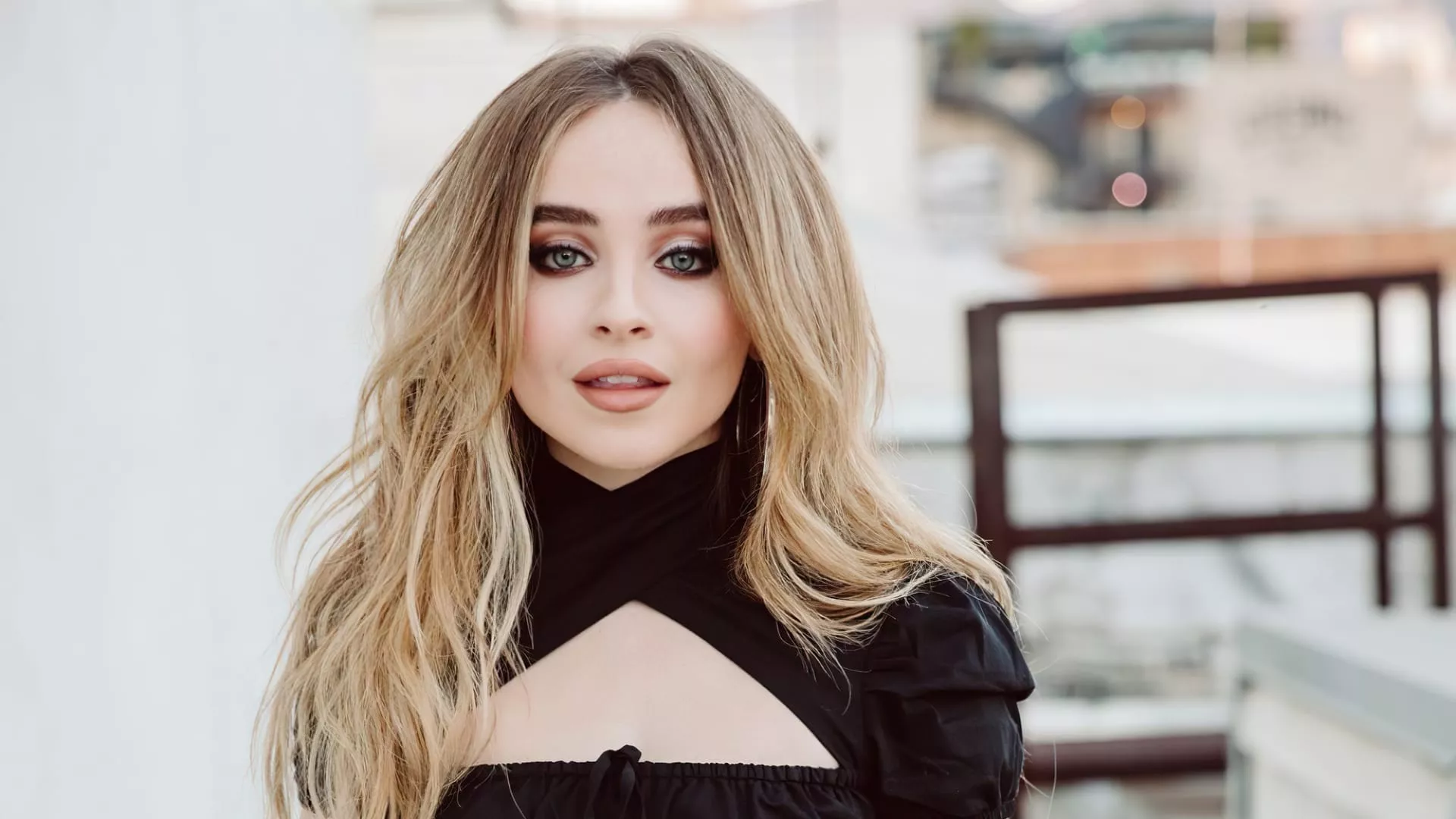 Sabrina Carpenter Theme for Windows 10 & 11