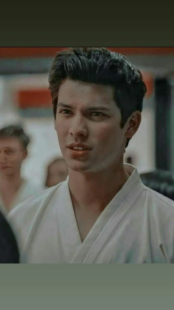 Cobra kai Miguel Diaz wallpaper