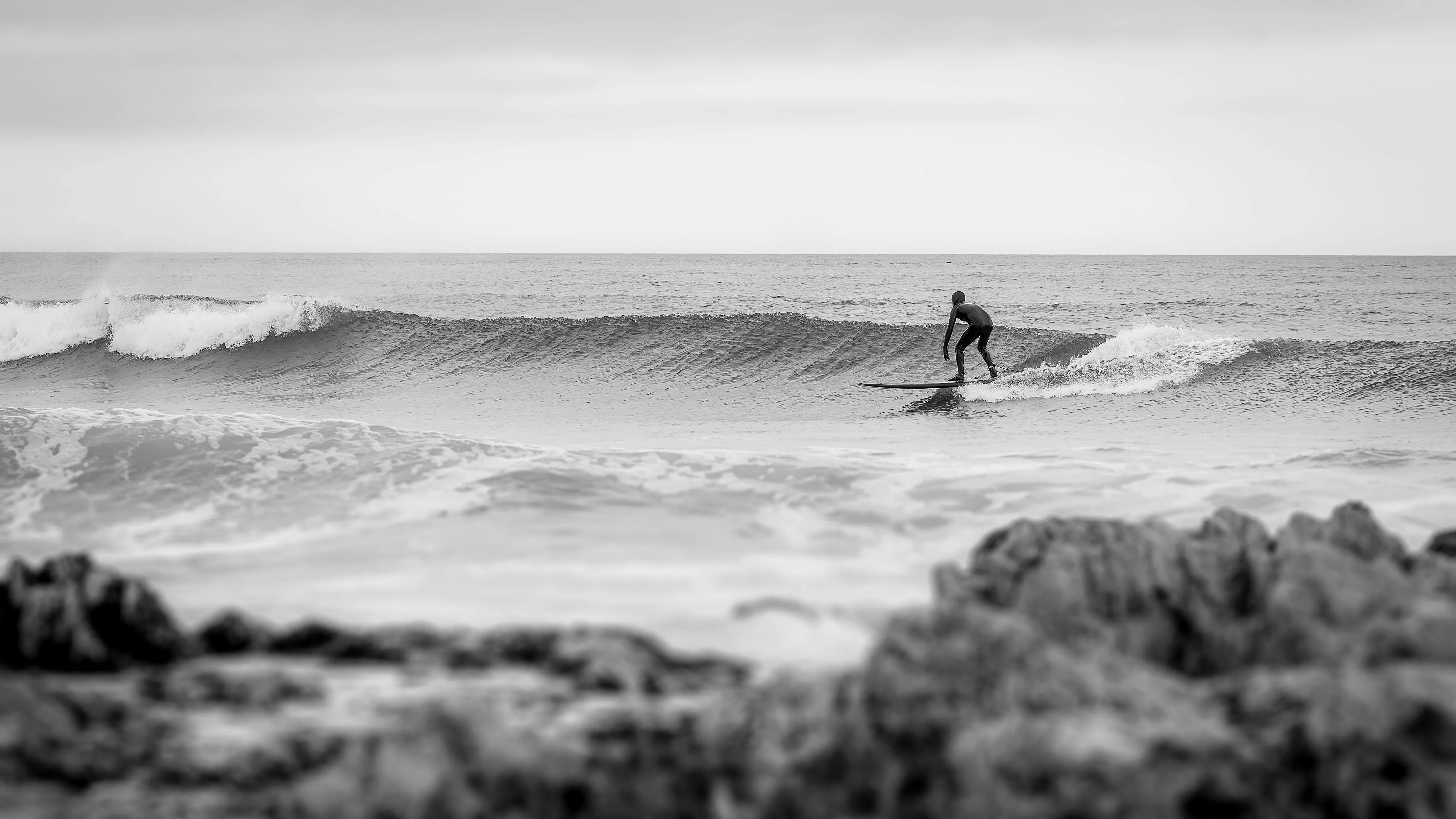 Surfista en las playas de Punta del