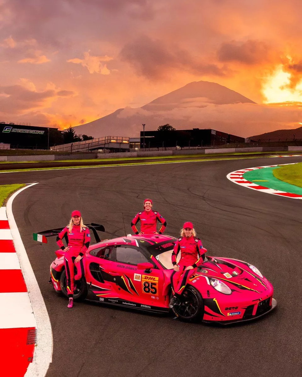 Iron Dames pink legends