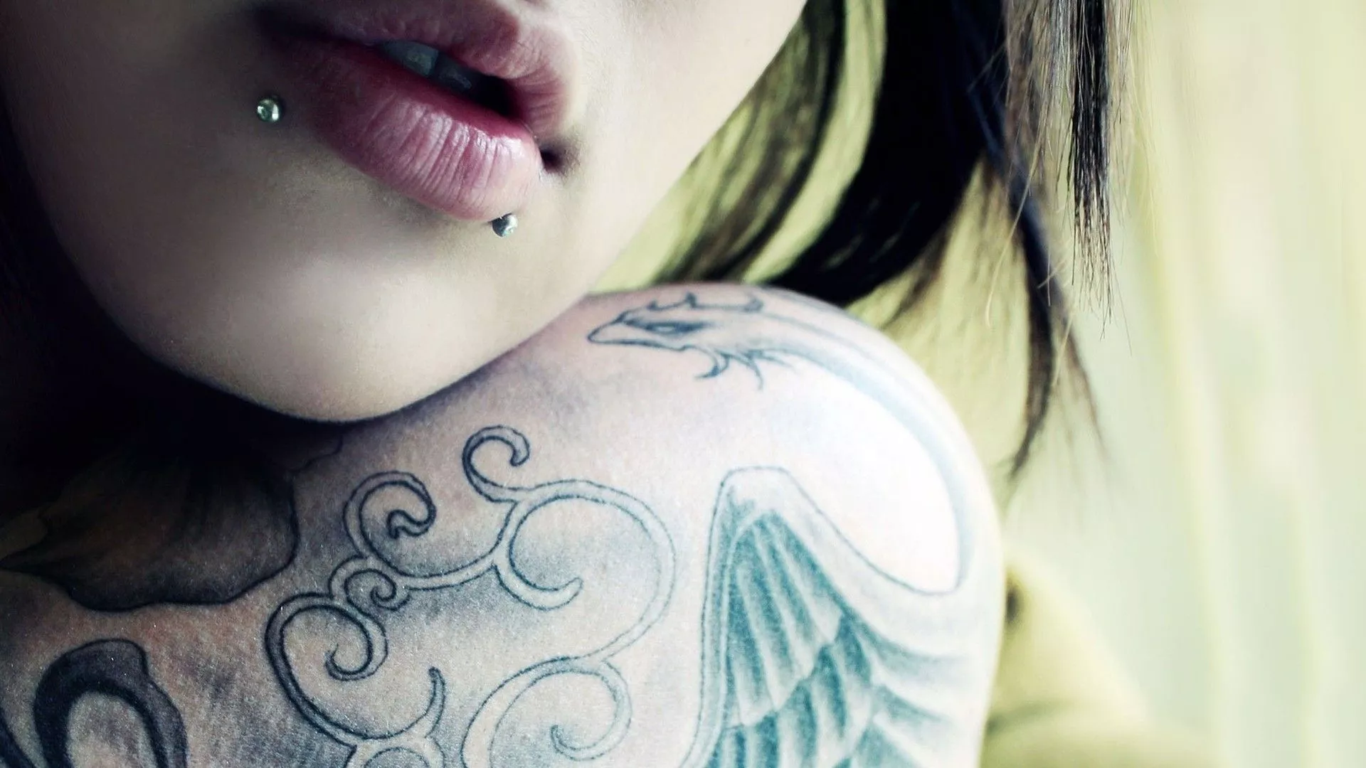 Download Woman Tattoo HD Wallpaper