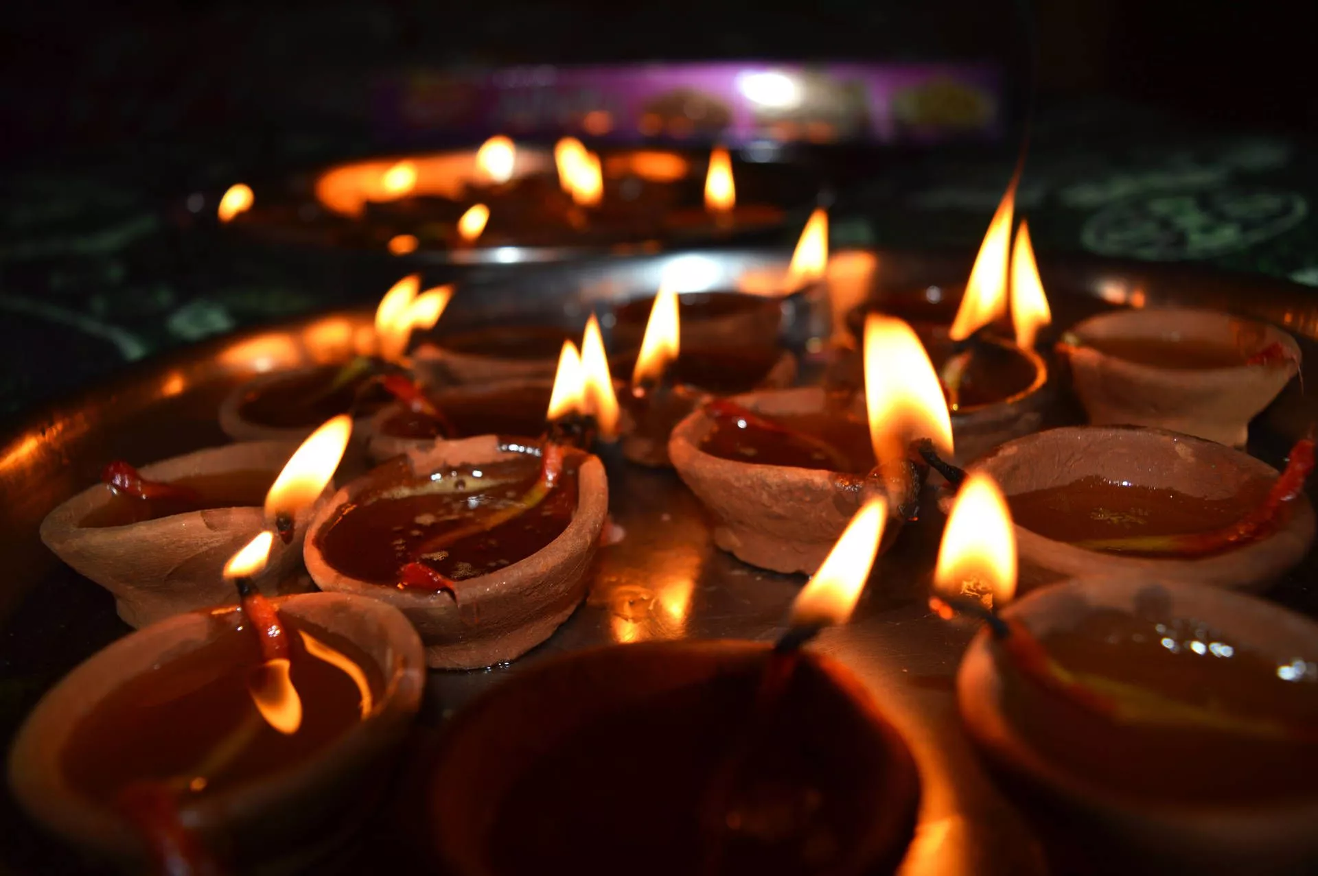 Happy Diwali Oil Lamps Wallpaper