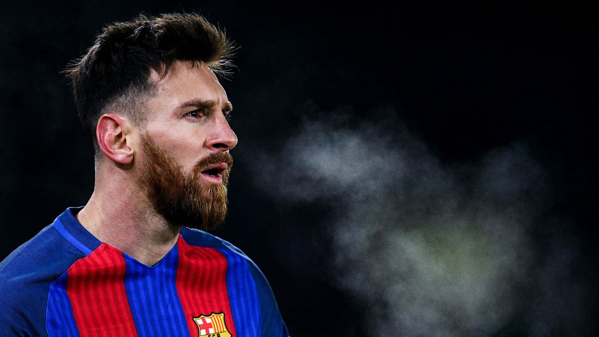 Download Lionel Messi Is Standing