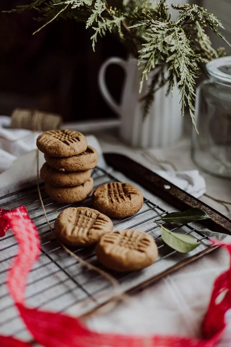 Download wallpaper 800x1200 cookies