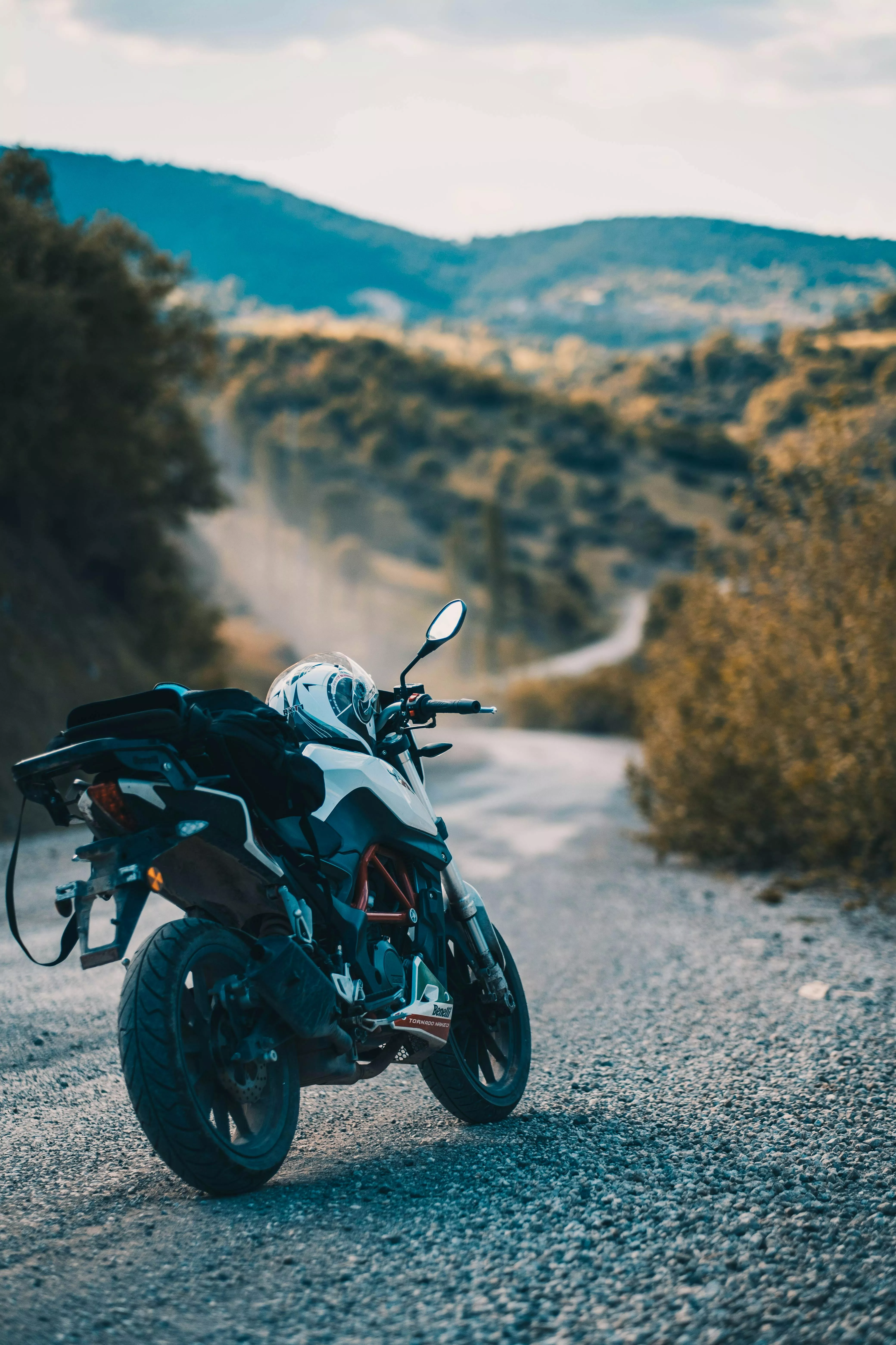 Black and White Sports Bike on Road · Free