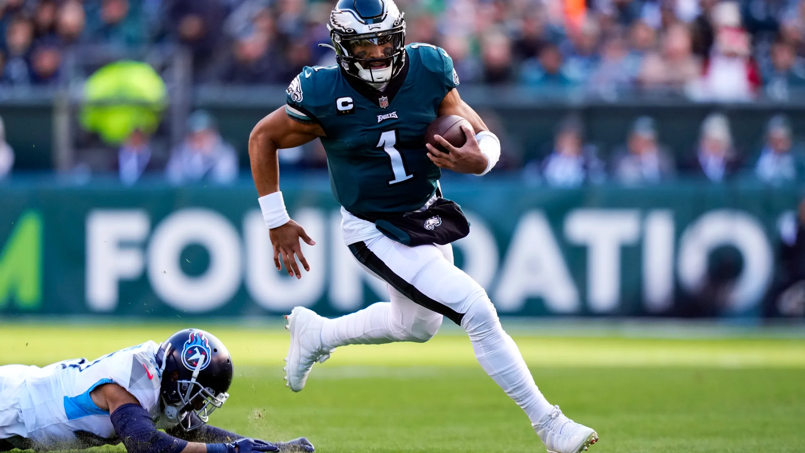 Jalen hurts: Eagles QB Hurts has