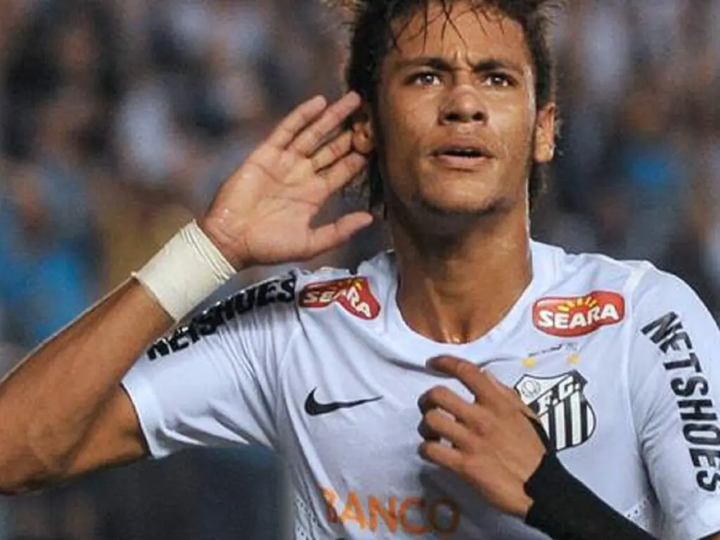 FIFA 22 traz Neymar de volta ao Santos