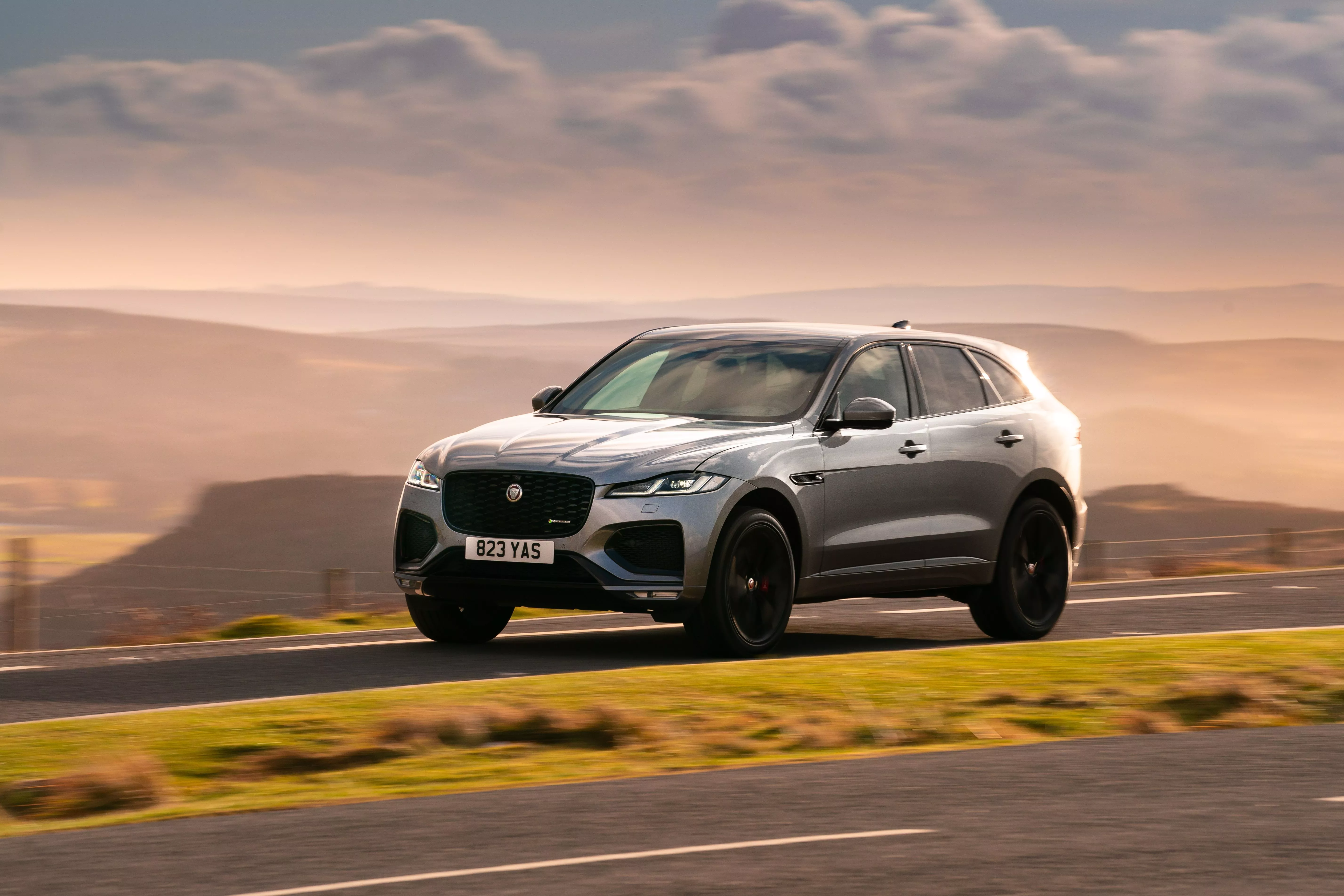 NEW F PACE P400 R DYNAMIC S