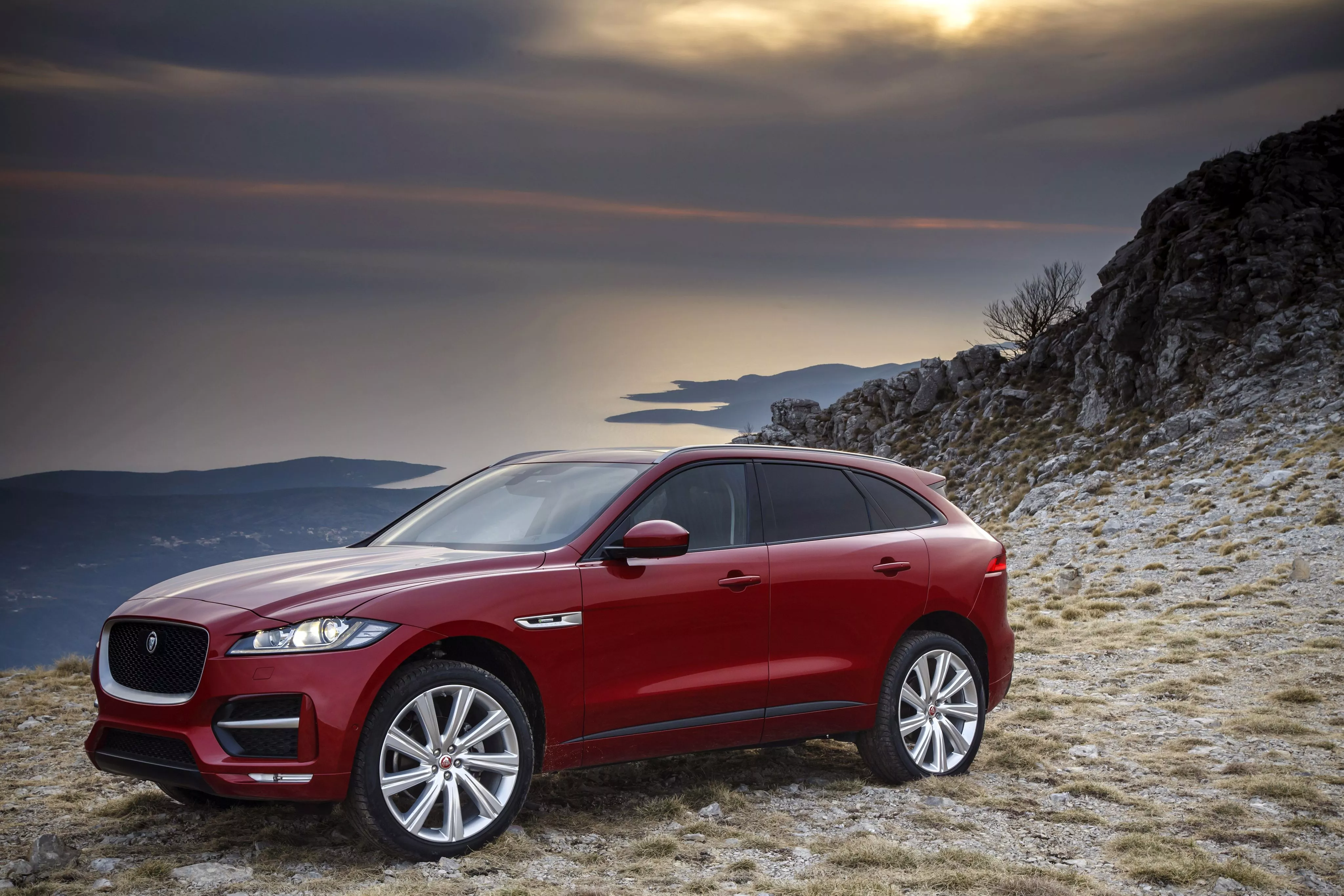 F Pace R Sport Burgundy Cars 4096x2731
