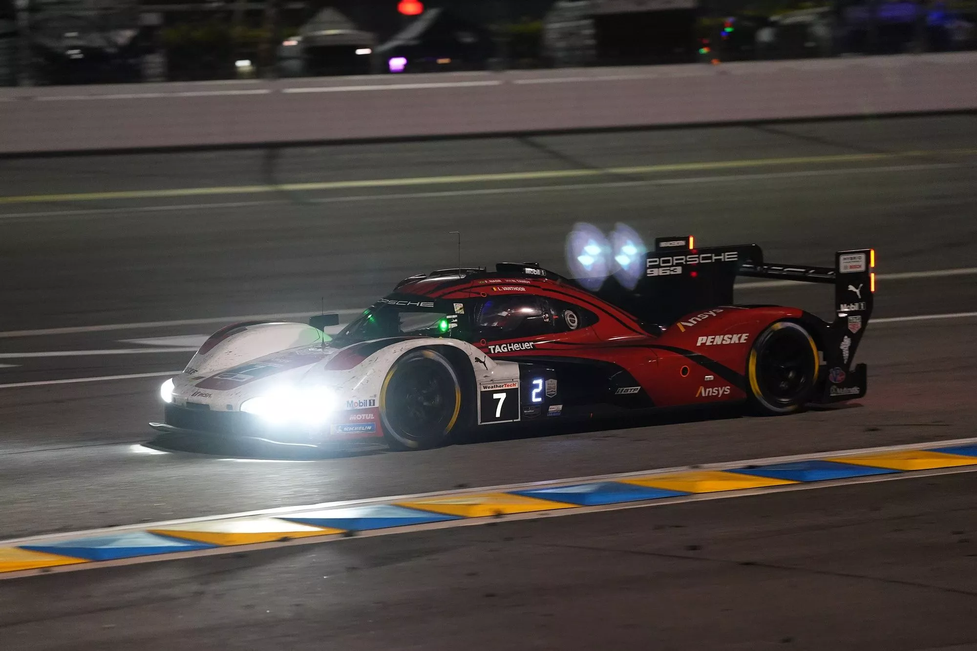 Daytona drama: Porsche and BMW clash as