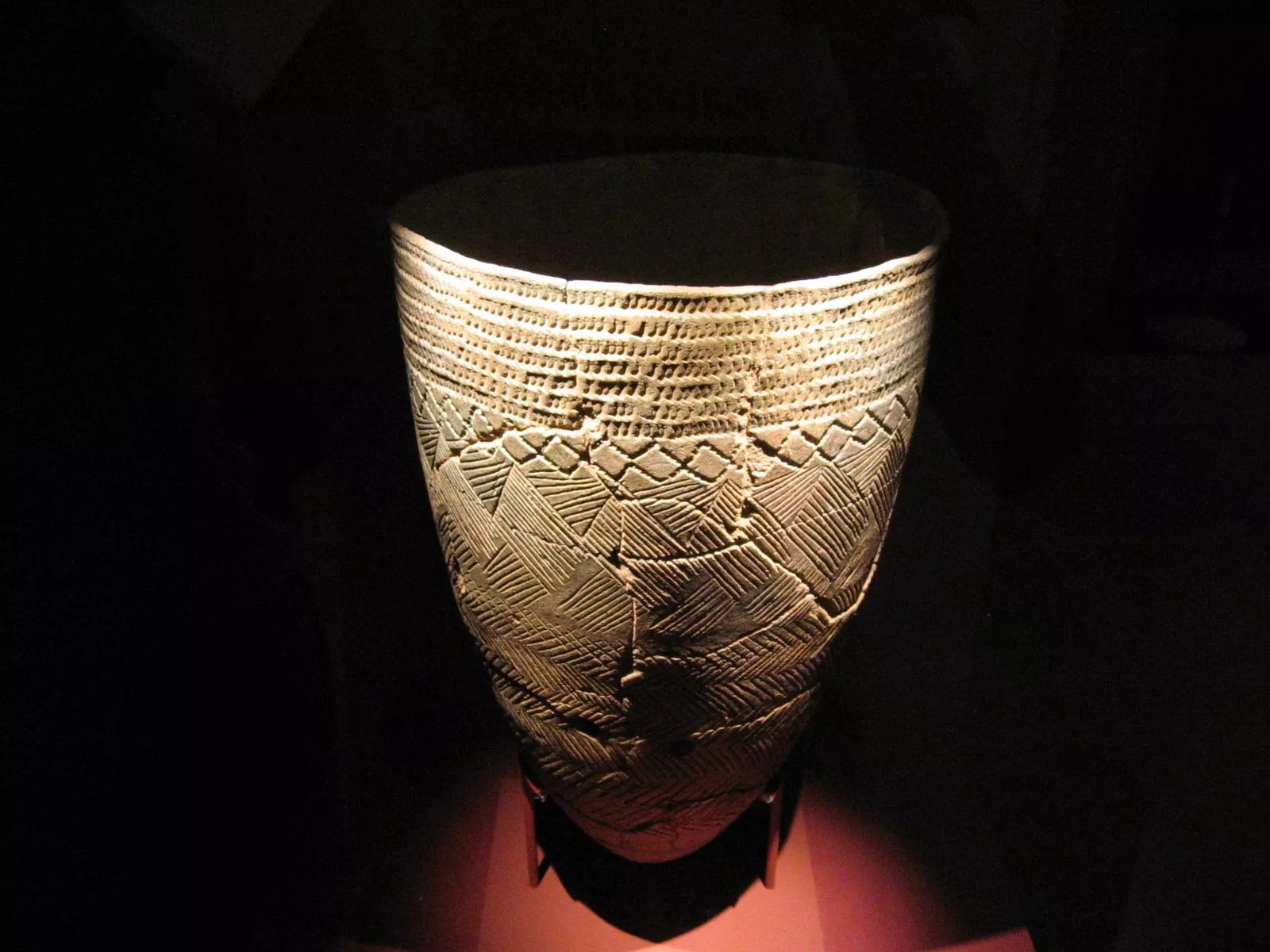 Korean Neolithic Pot Illustration