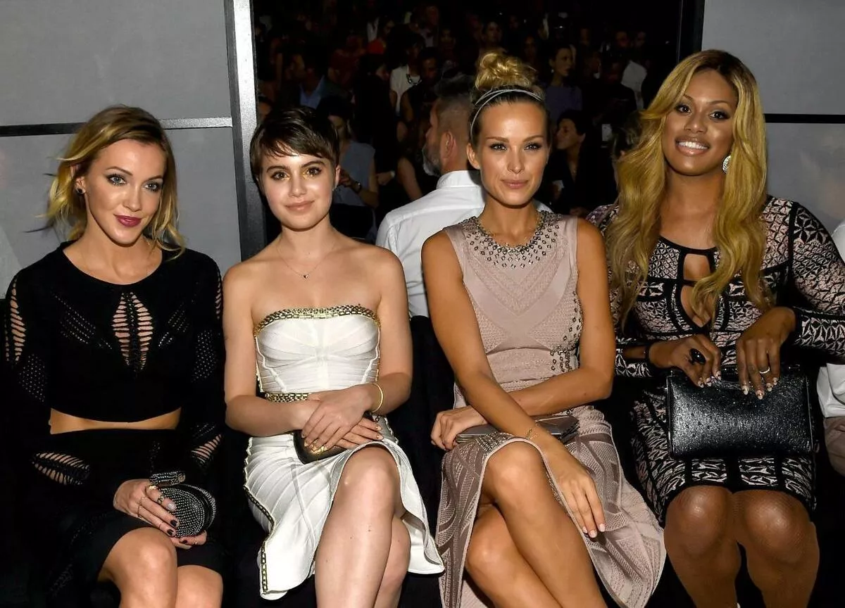 Sami Gayle 8x10 Picture Simply Stunning