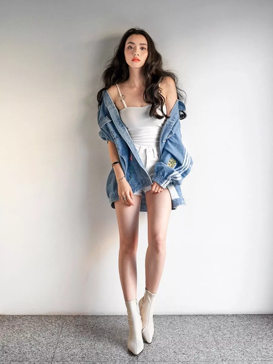 Mookda Narinrak, Thai actress: Khun_K