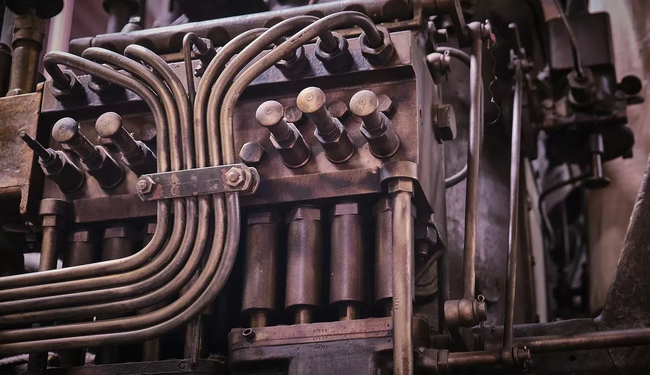 Marine Engine & Engine Image