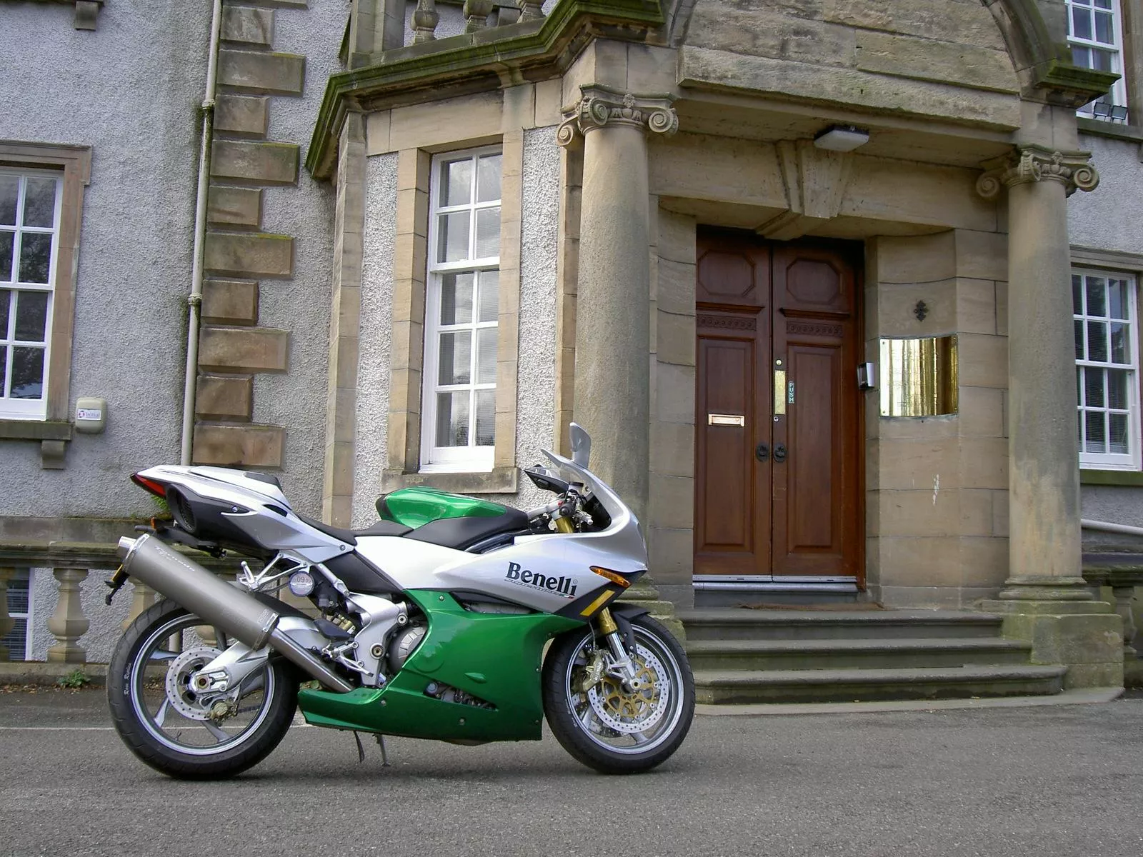 Benelli Tornado Tre 900 picture