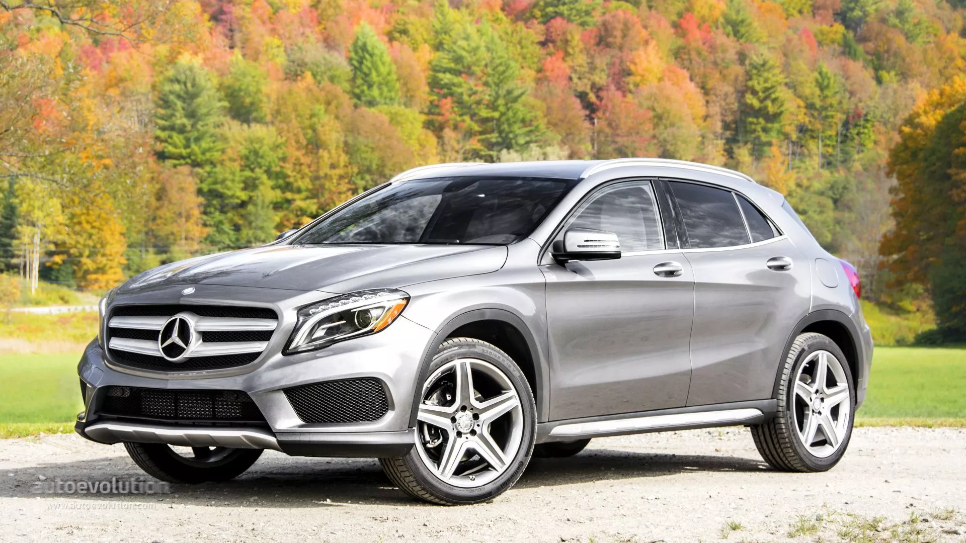 Mercedes Benz GLA250 4Matic HD
