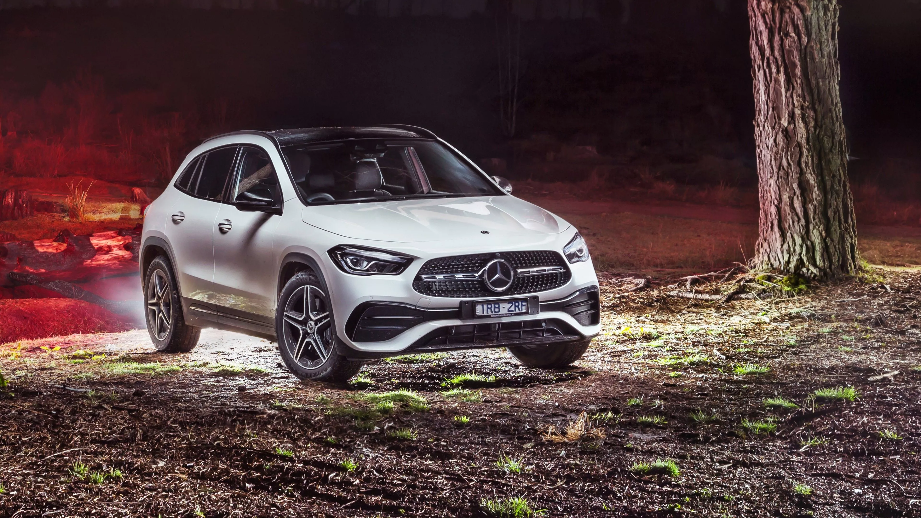 Mercedes Benz GLA 250 4MATIC AMG Line