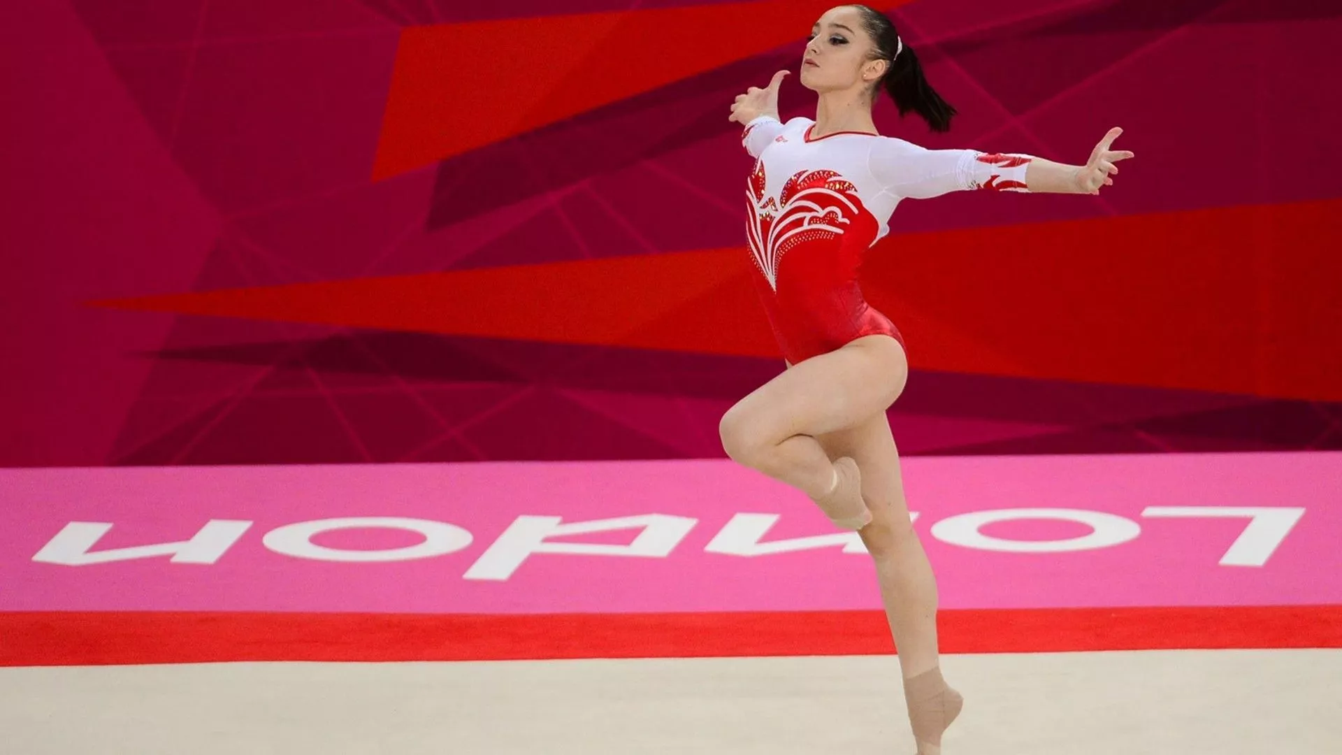 Download Aliya Mustafina Gymnastics