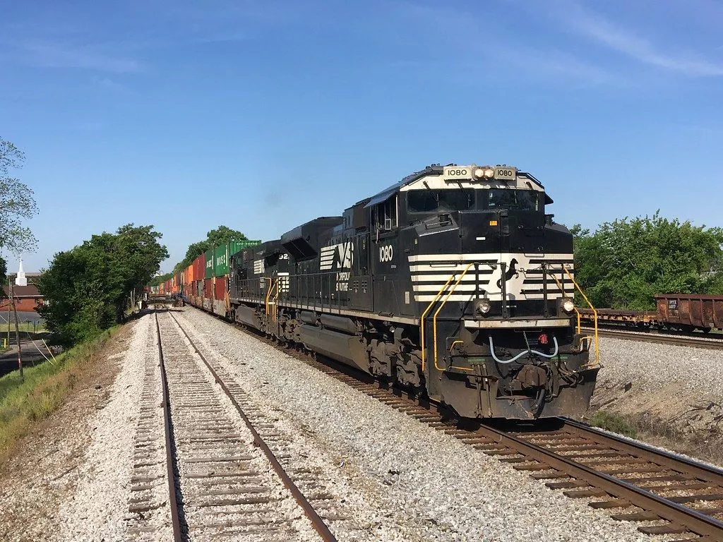 NS SD70ACe 1080. NS Eastbound