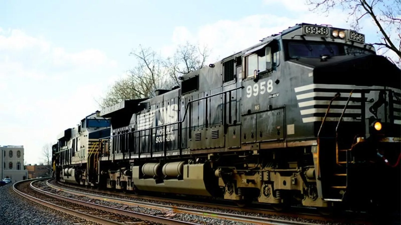 storage policies to speed cargo flow