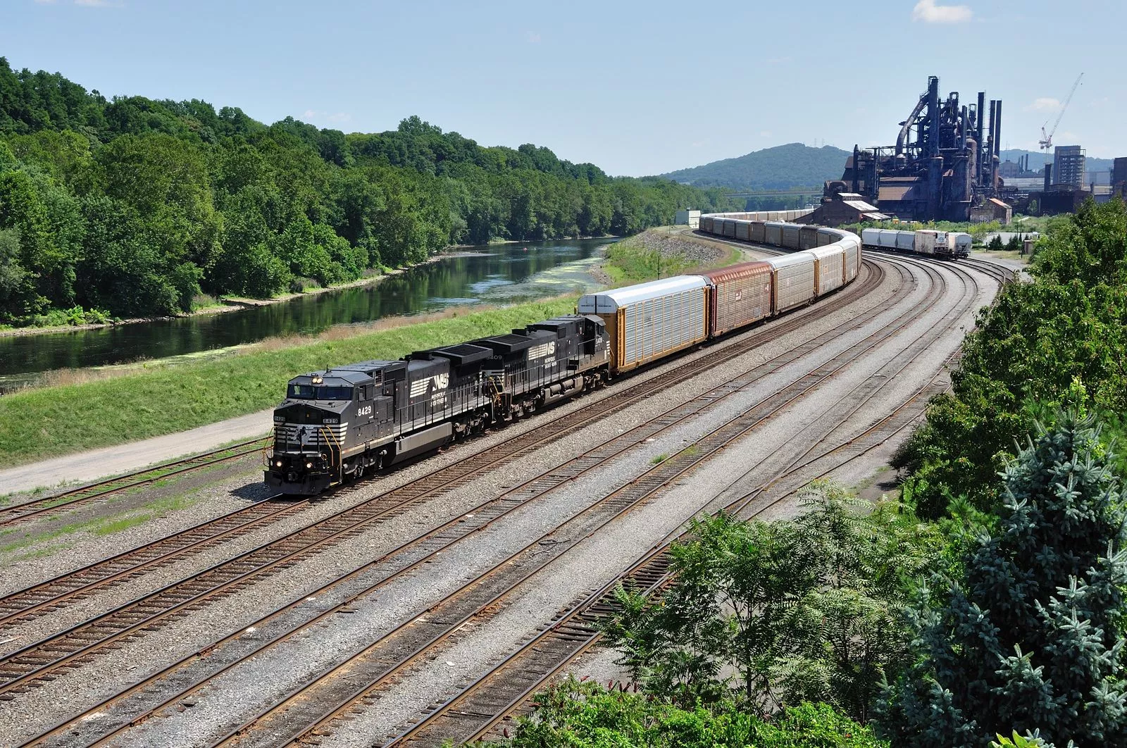 Snaking along the Lehigh River