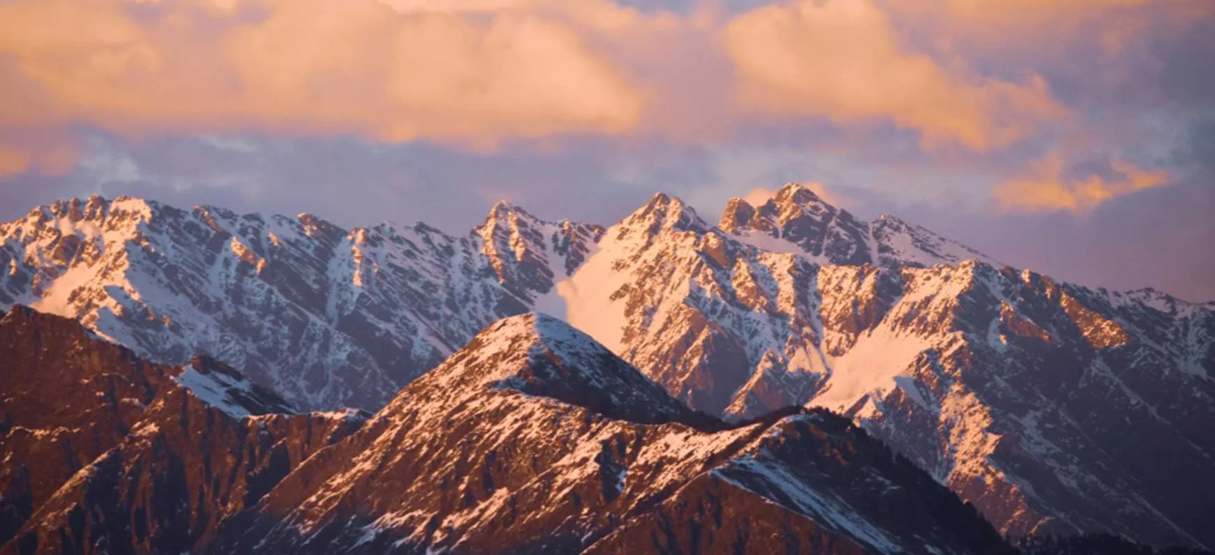 Explore the Kedarkantha Peak Trek: A 7