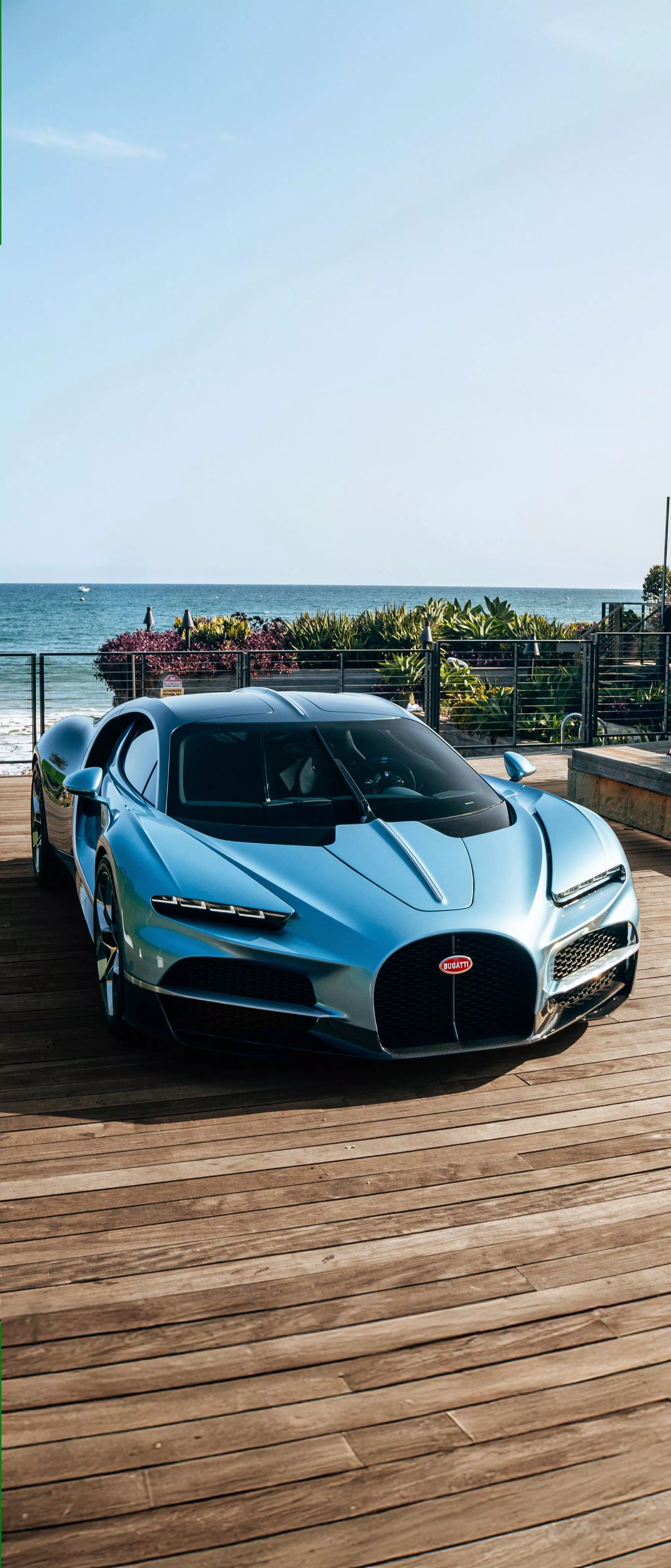 Fancy a new wallpaper of the Bugatti