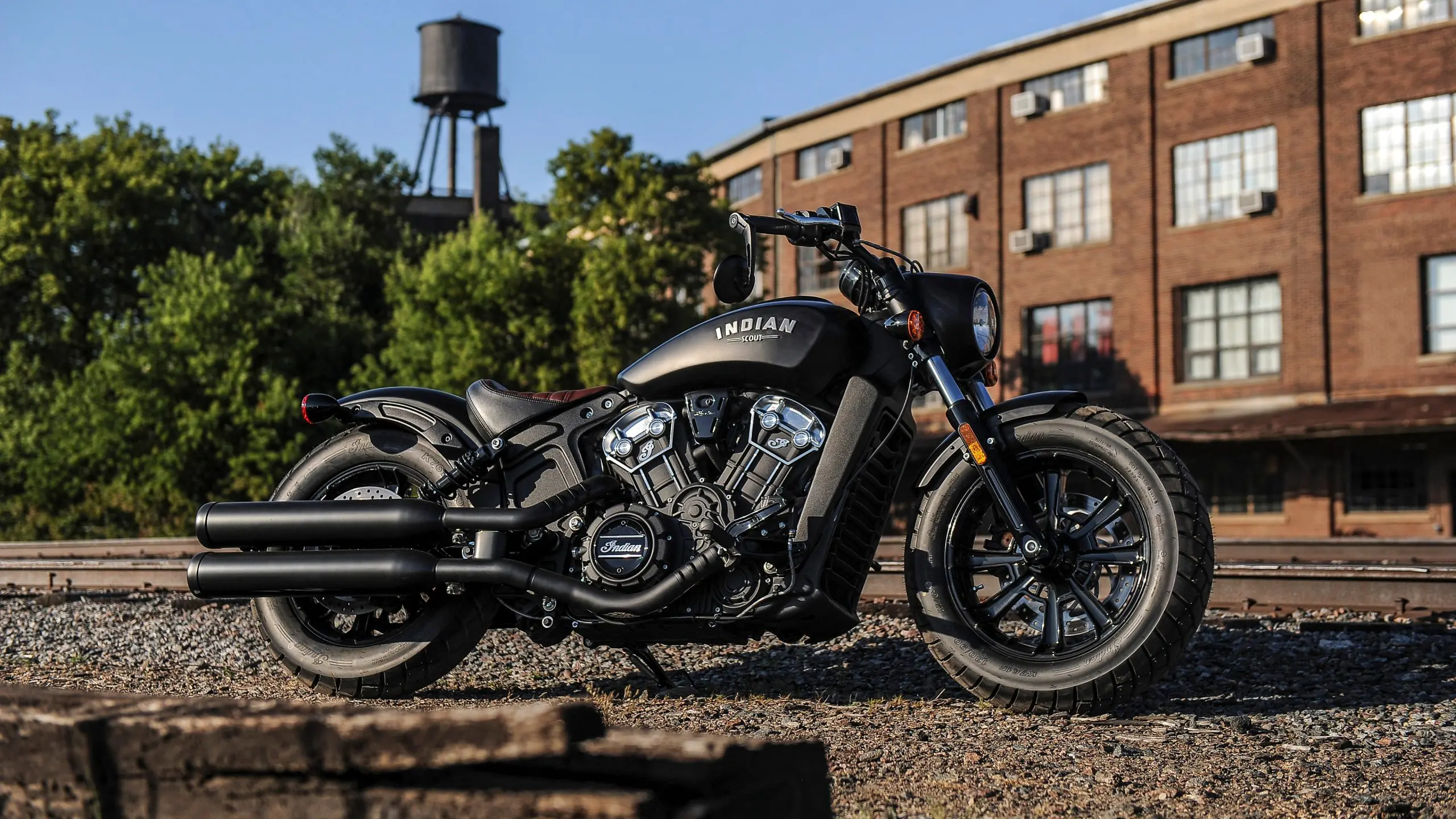 Indian Motorcycle [4K] Wallpaper