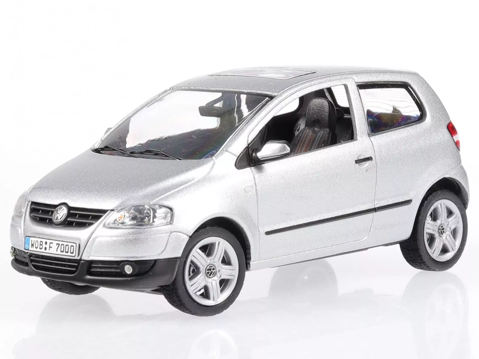 Schuco VW Fox Reflexsilber Model Car 1