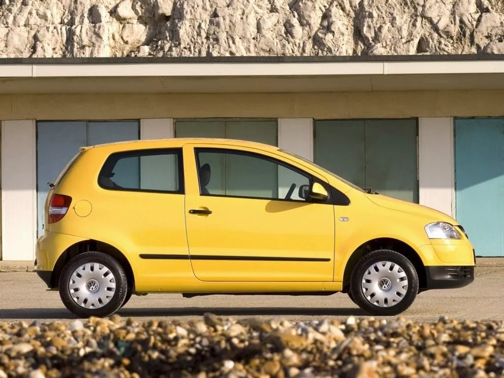 VOLKSWAGEN Fox Specs & Photo