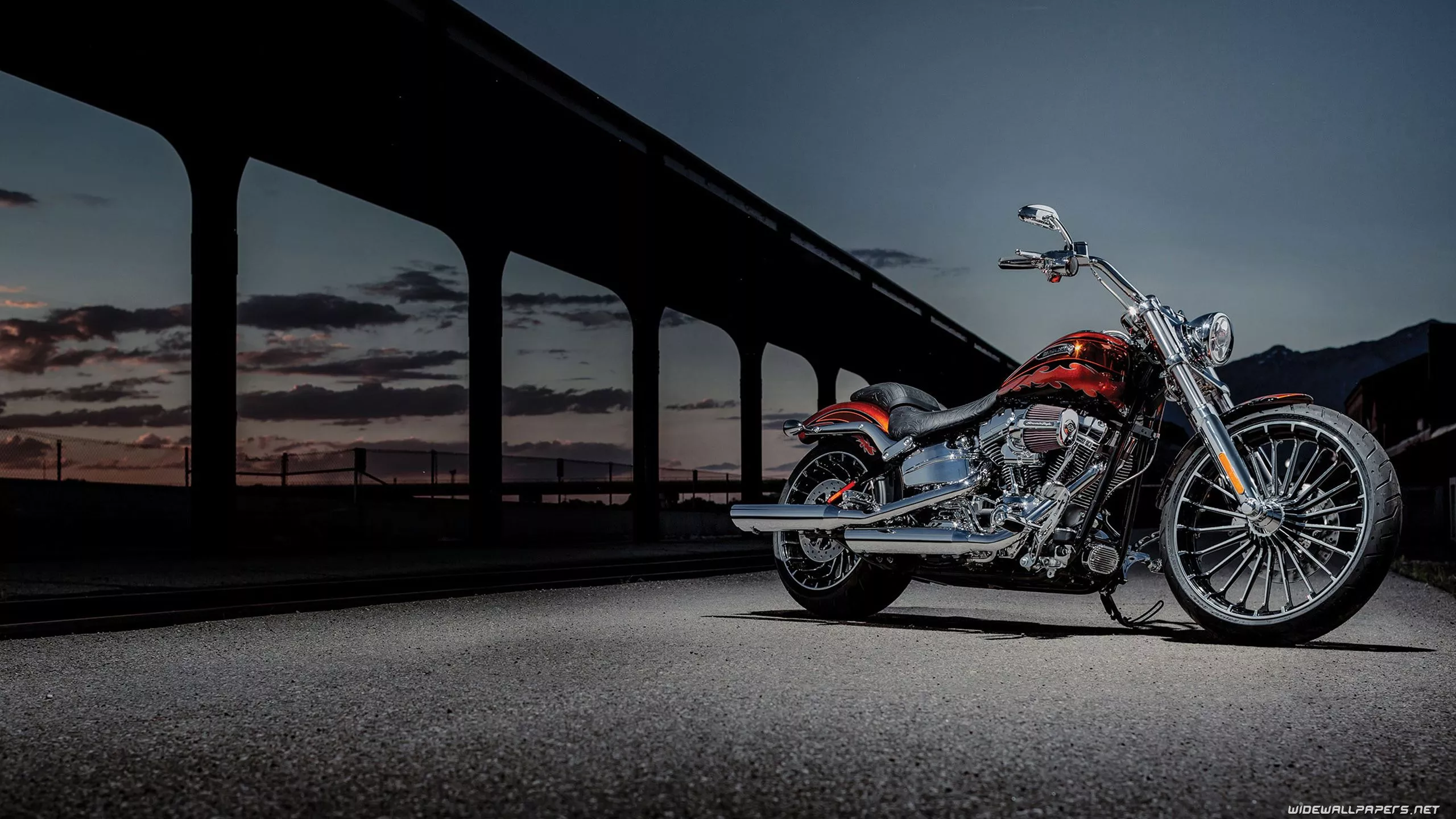 Harley Davidson CVO Motorcycle Desktop