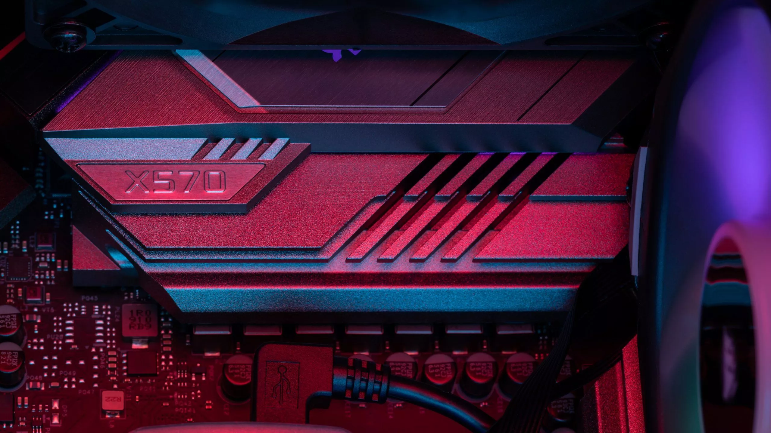 Tech and PC hardware wallpaper