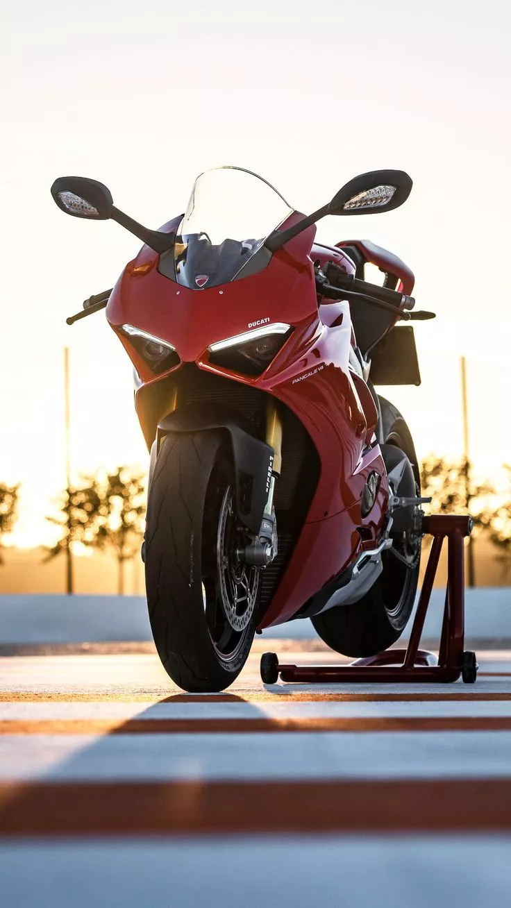 Ducati Panigale V4 HD Wallpaper