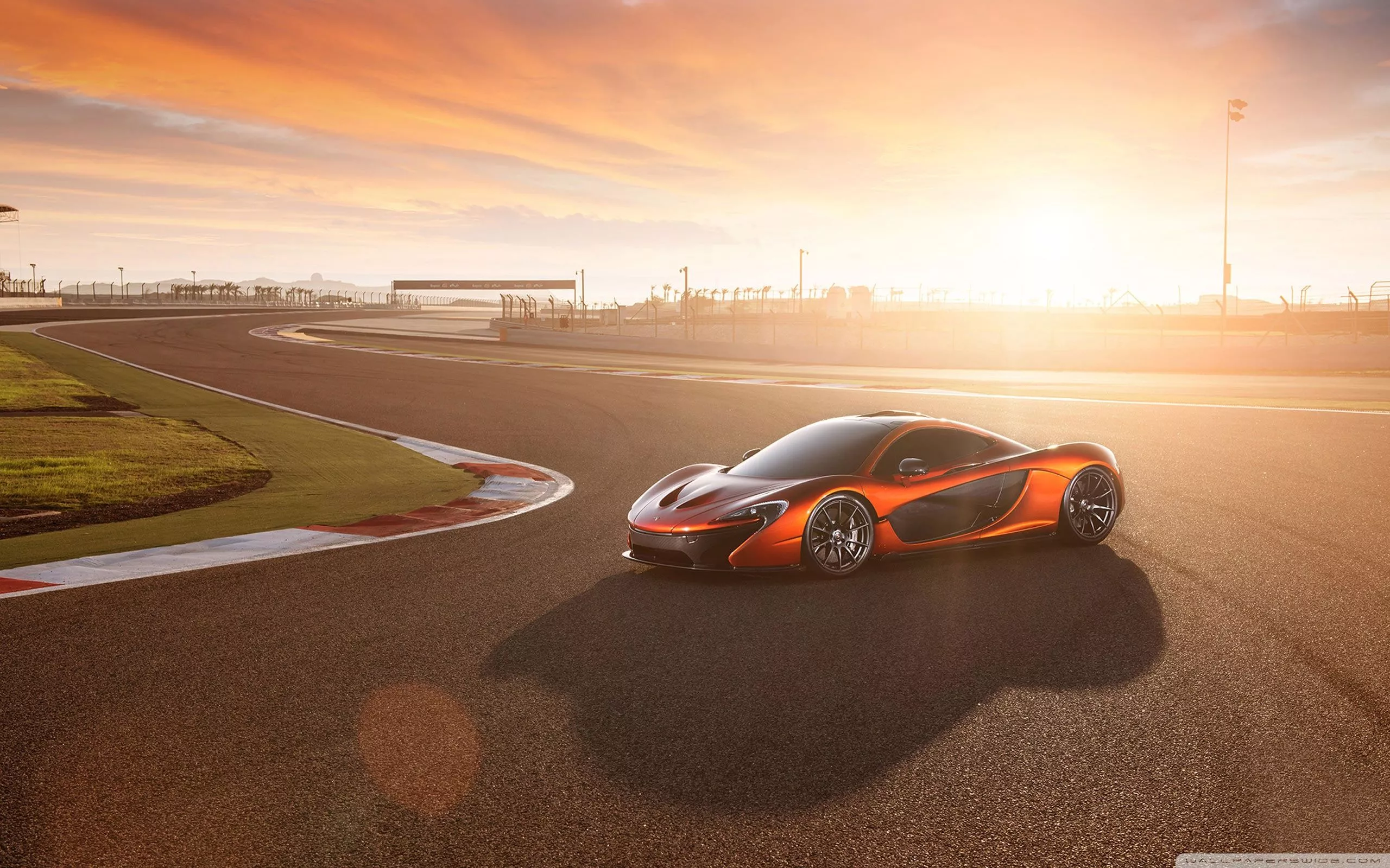 McLaren P1 Race Track Ultra HD
