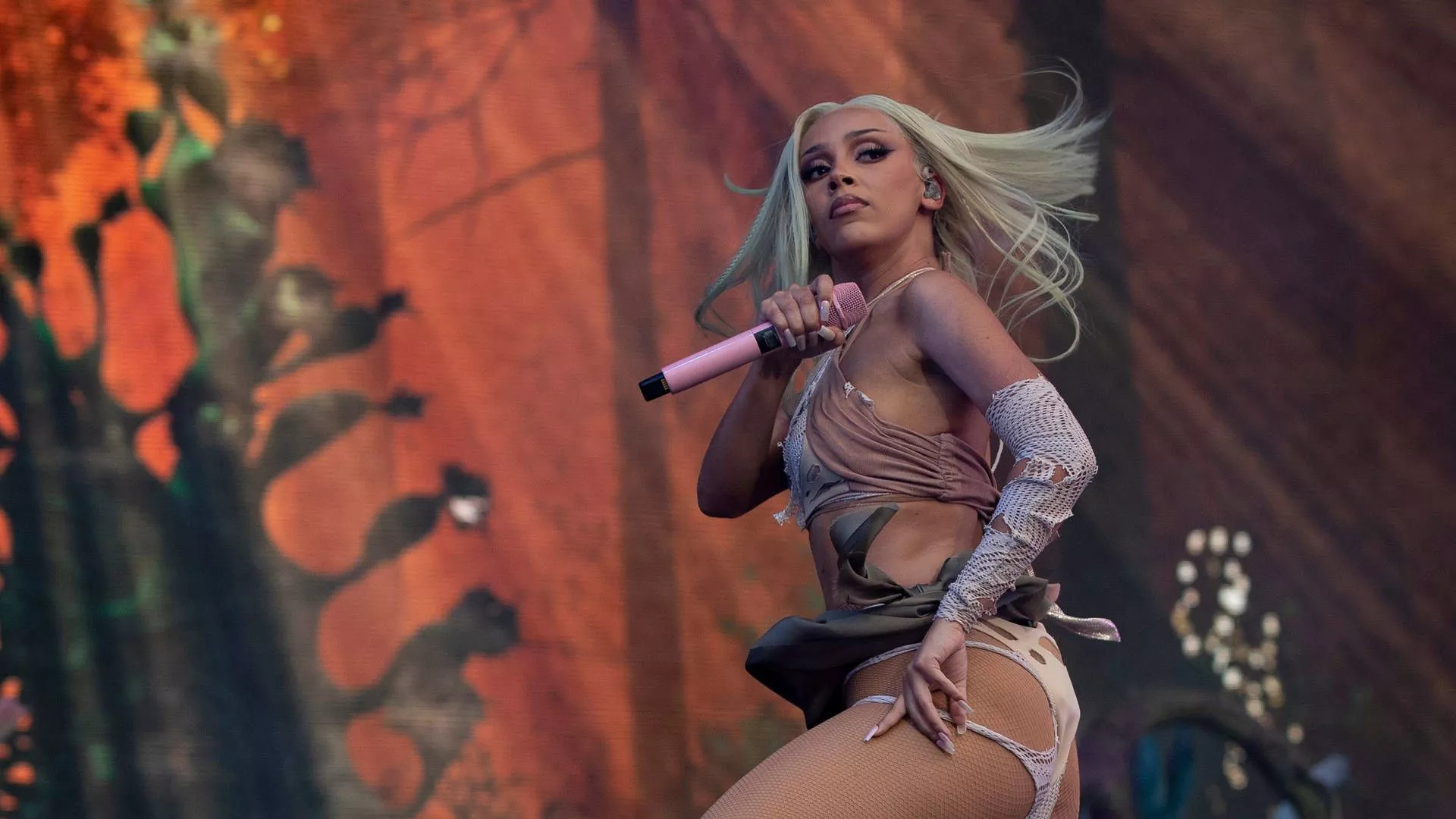 Download Doja Cat Hair Flick Wallpaper