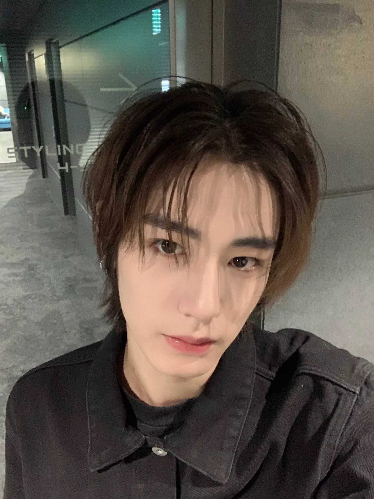 leehan pics weverse
