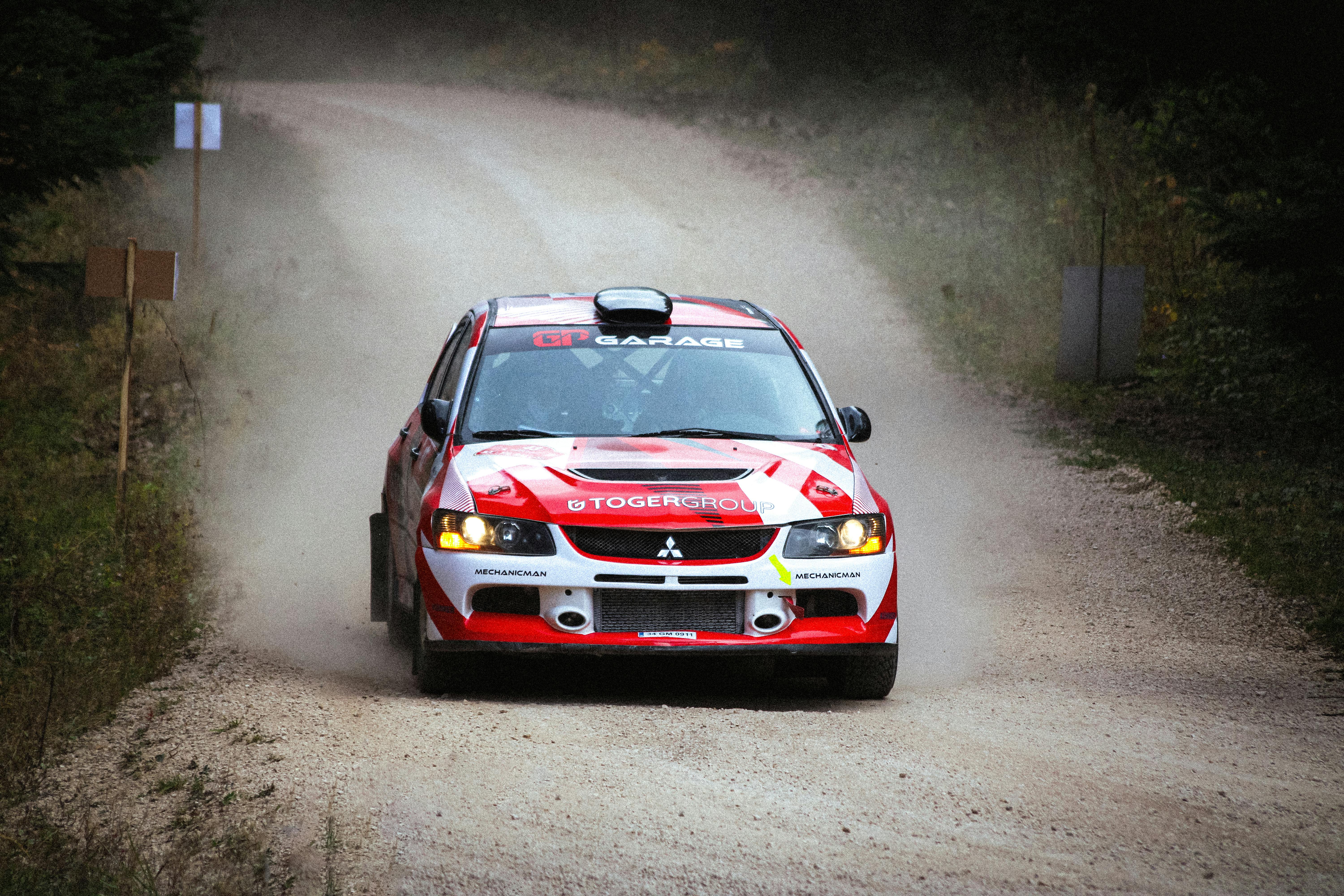Rally Mitsubishi Lancer Evolution Car