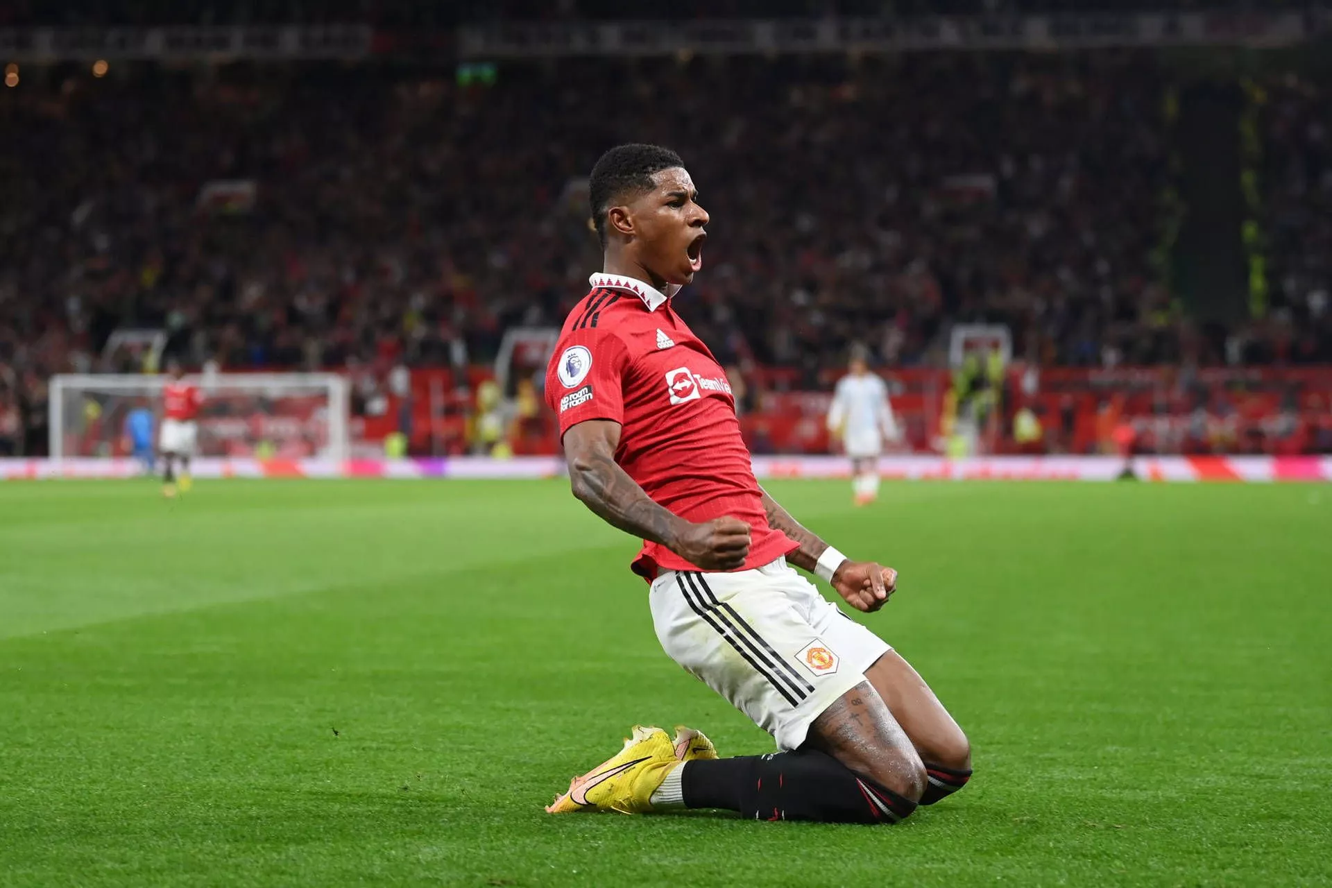 Marcus Rashford Kneeling In Celebration
