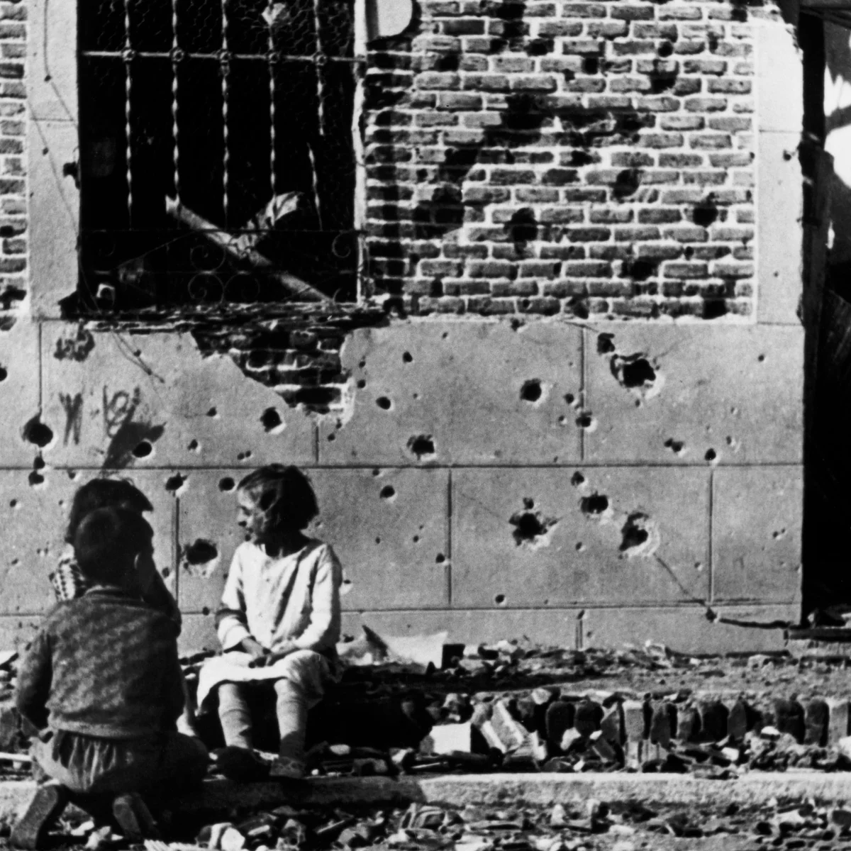 Capa's image from the Spanish civil war