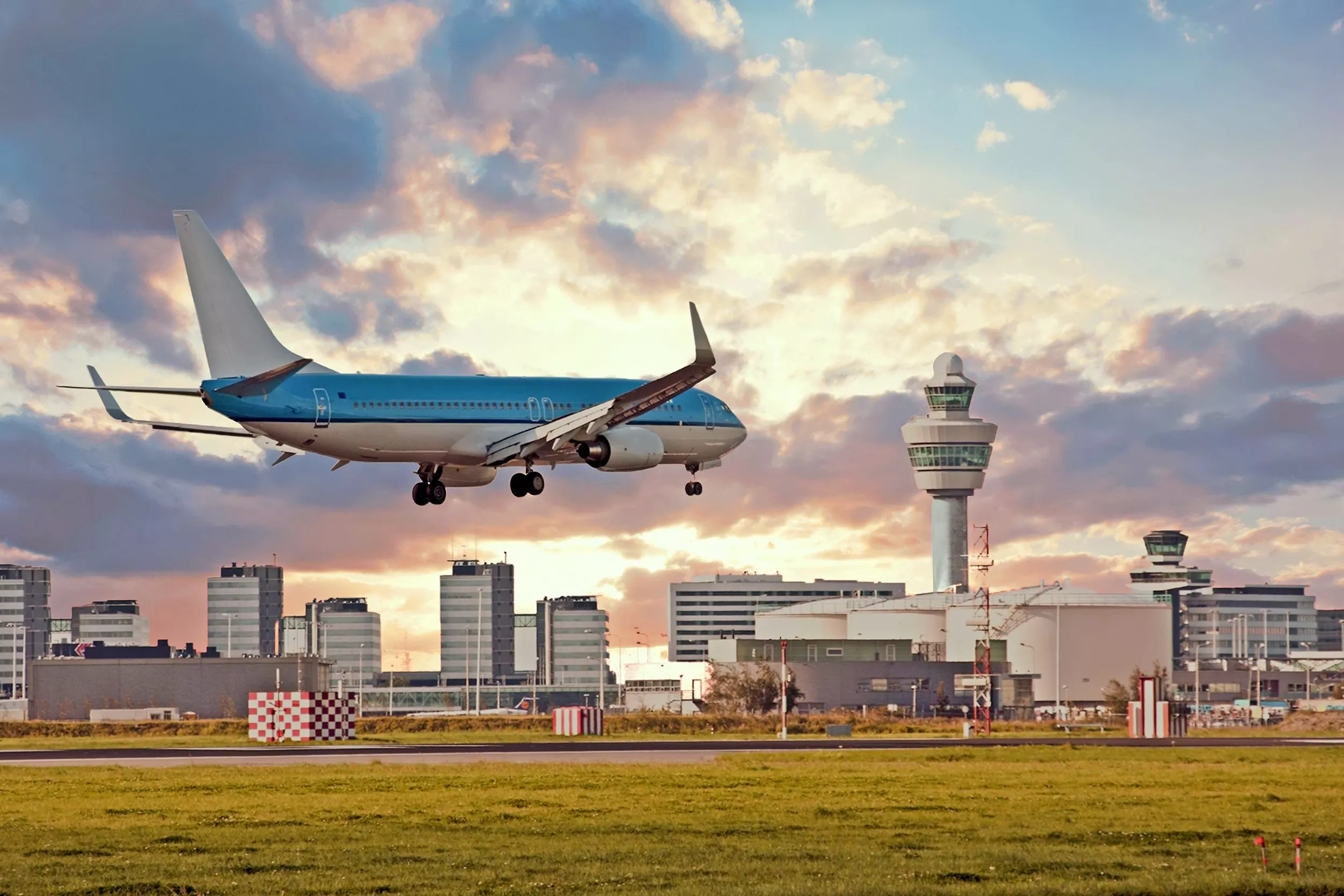 Schiphol Airport flight cuts on hold