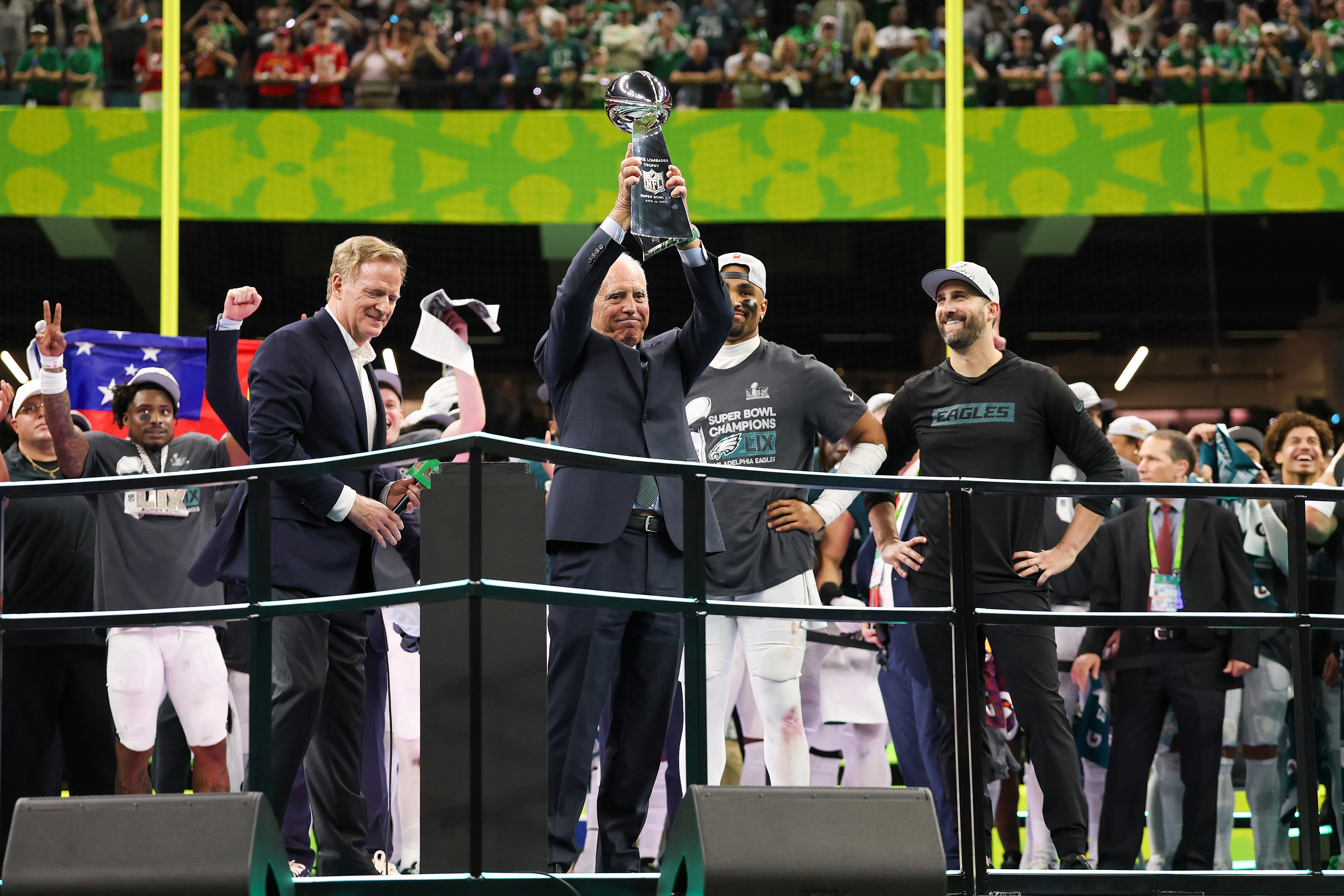 Super Bowl 2025 highlights: Eagles beat