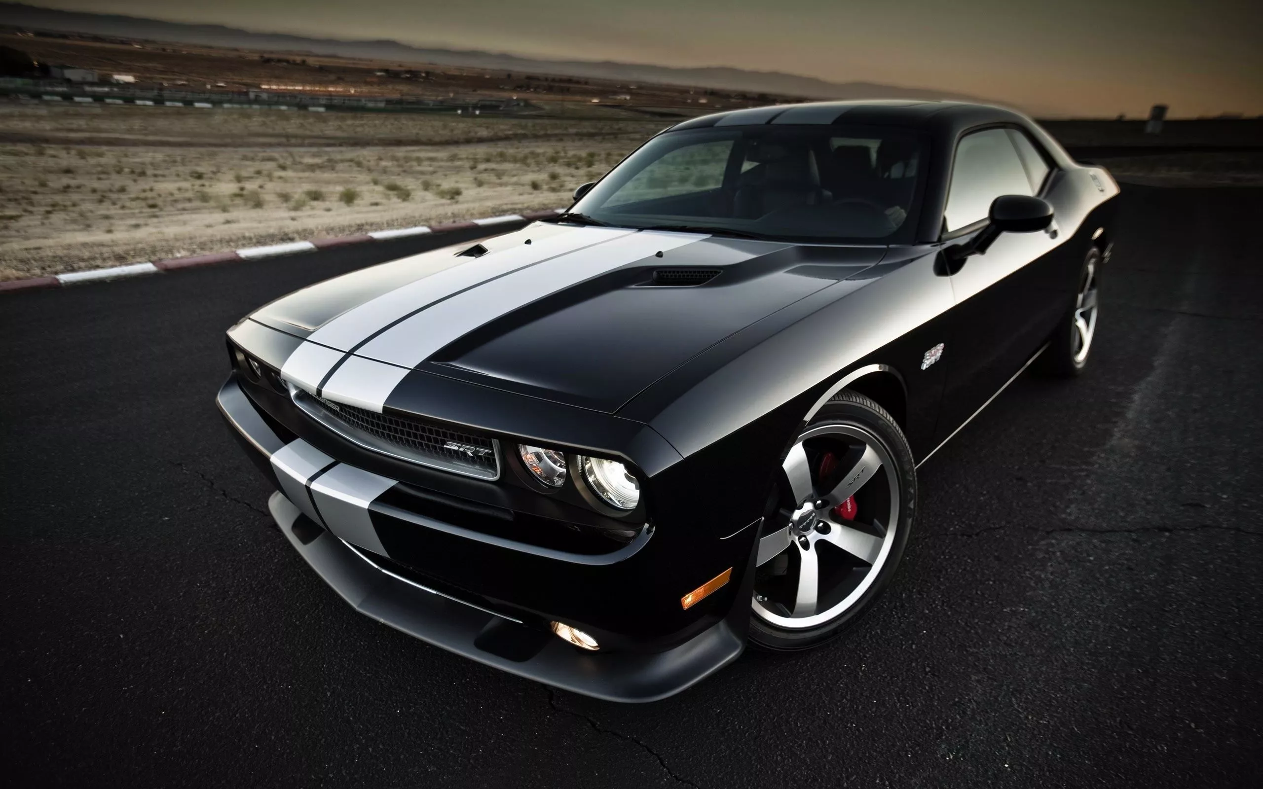 Download Dodge Challenger SRT8 392