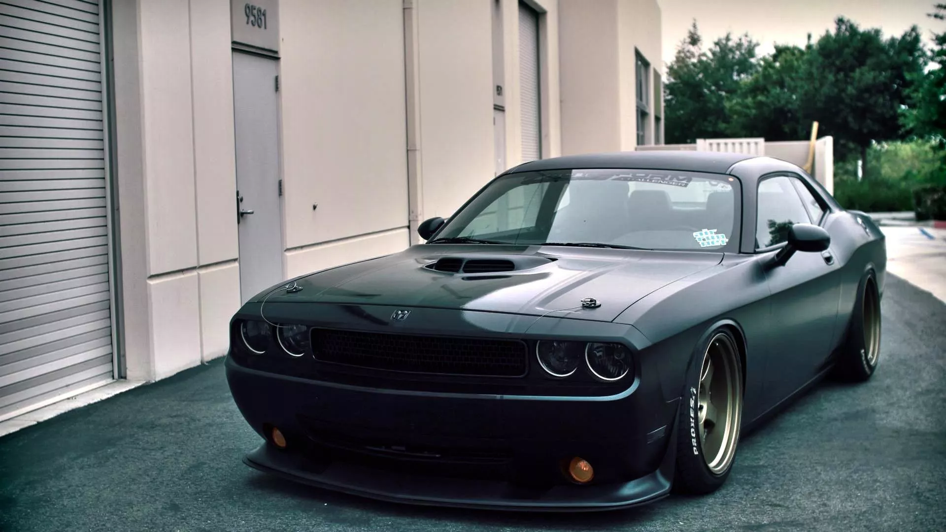 Vehicle Dodge Challenger SRT8 HD Wallpaper