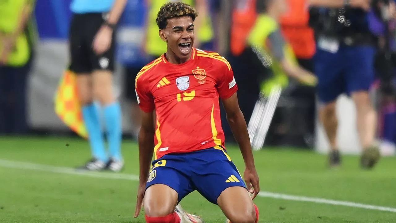 Lamine Yamal scores absurd Euro 2024 goal in Spain win over France. news.com.au