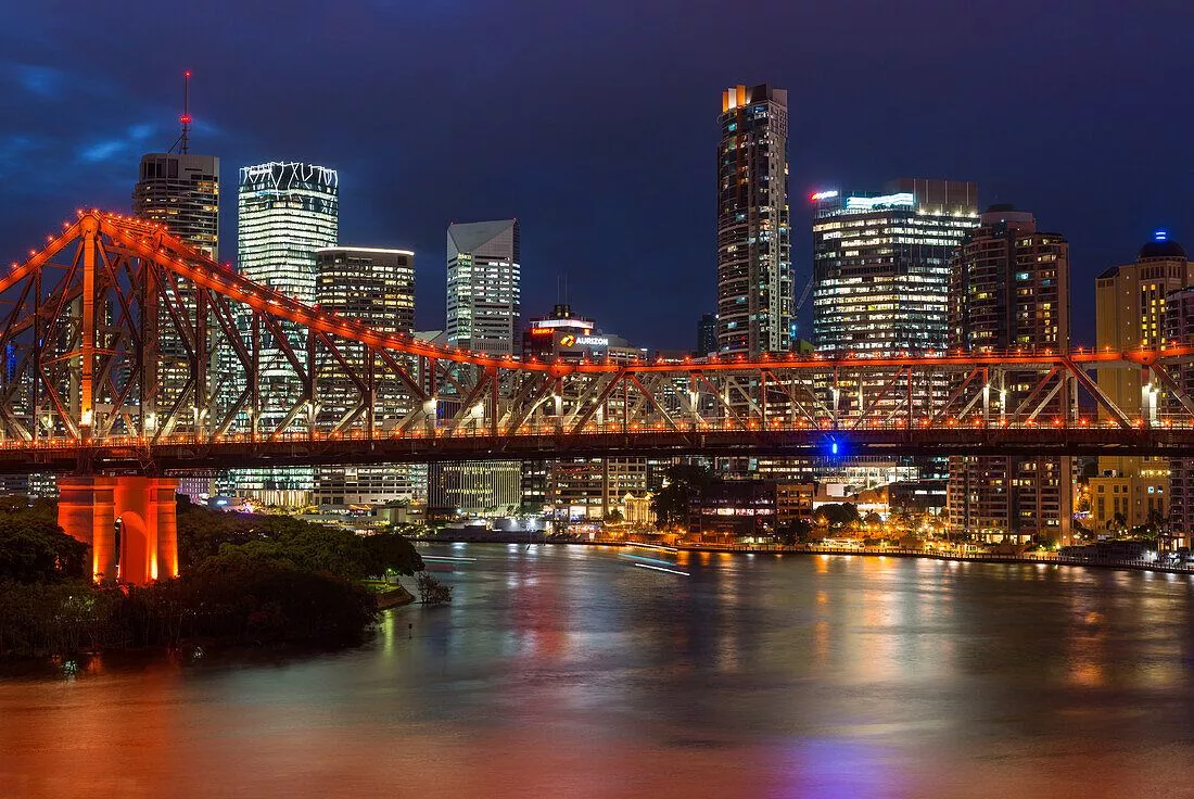 Story Bridge and Brisbane city skyline